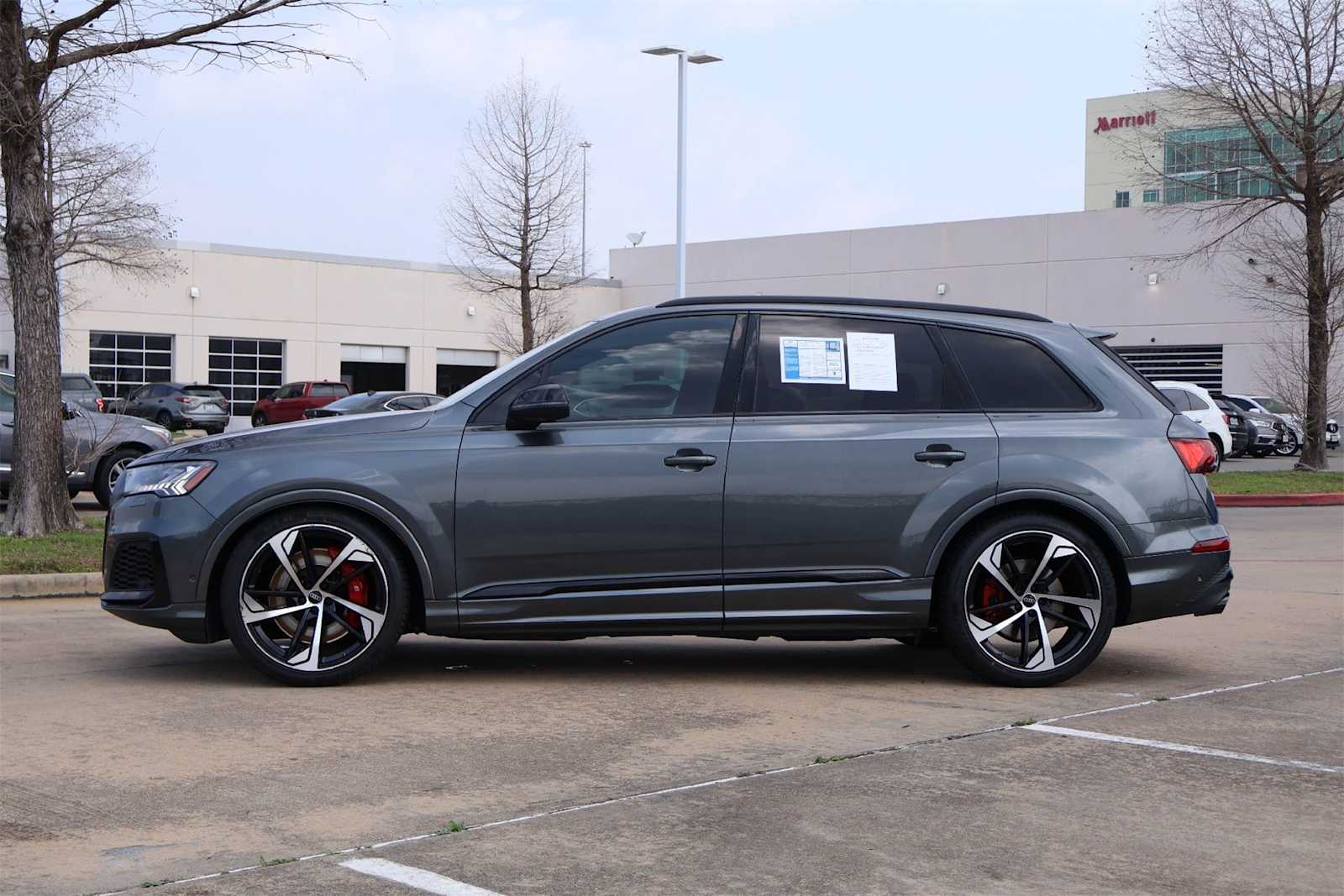 Thumbnail: 2024 Audi SQ7 - 3