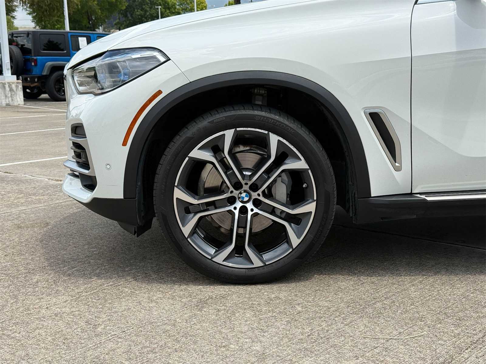 Thumbnail: 2023 BMW X5 - 7