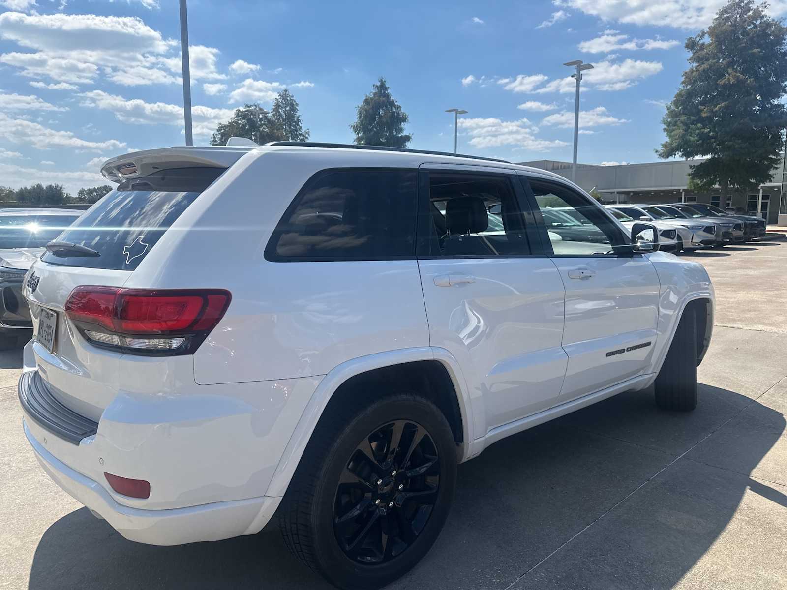 Thumbnail: 2020 Jeep Grand Cherokee - 4