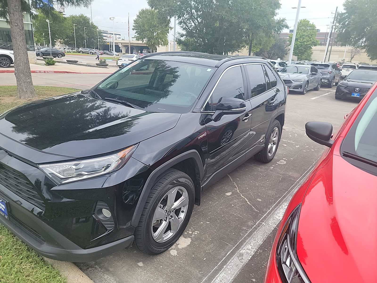 Thumbnail: 2021 Toyota RAV4 - 1