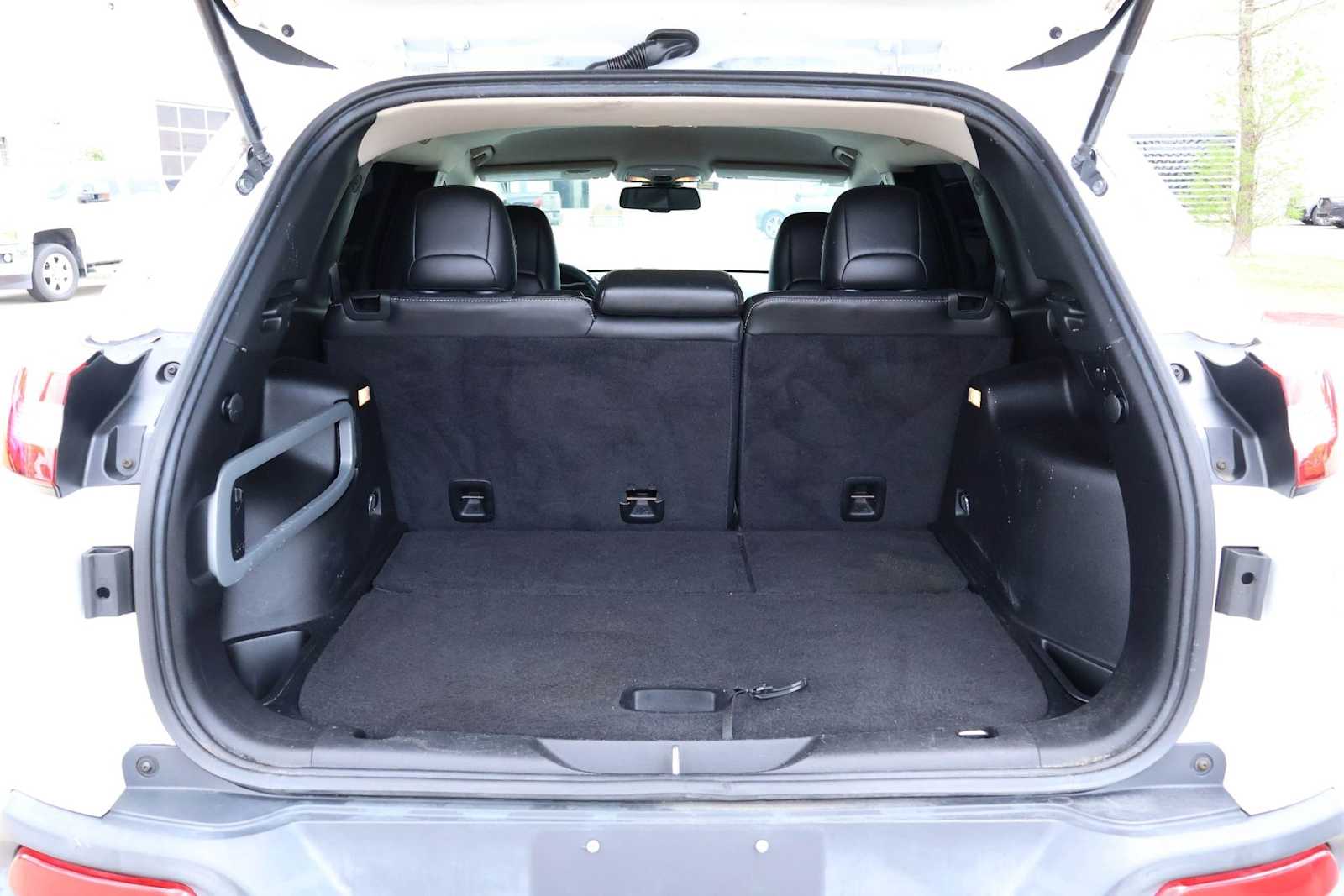 Thumbnail: 2014 Jeep Cherokee - 19