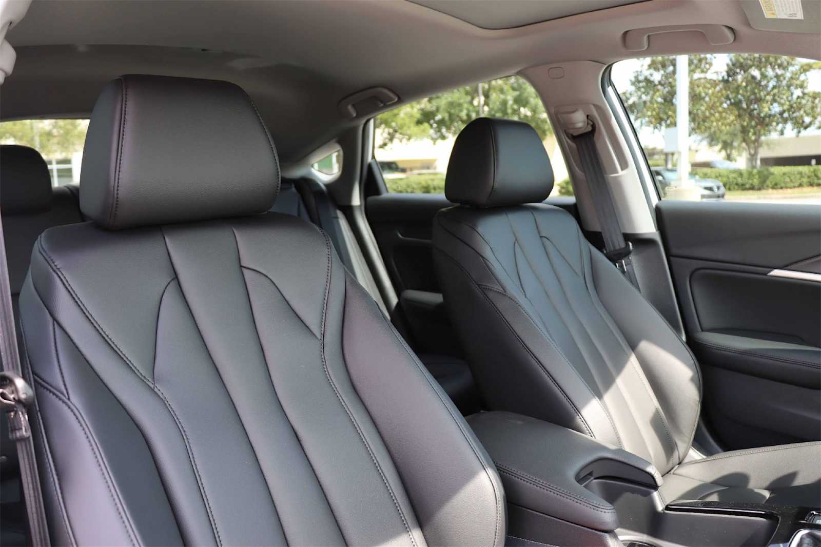 Thumbnail: 2025 Acura Integra - 12