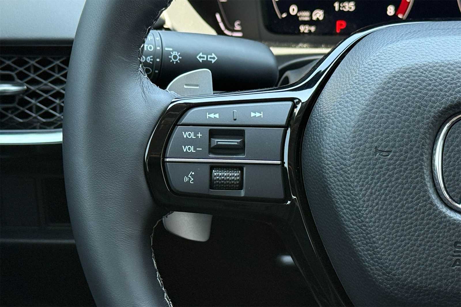 Thumbnail: 2025 Acura ADX - 22