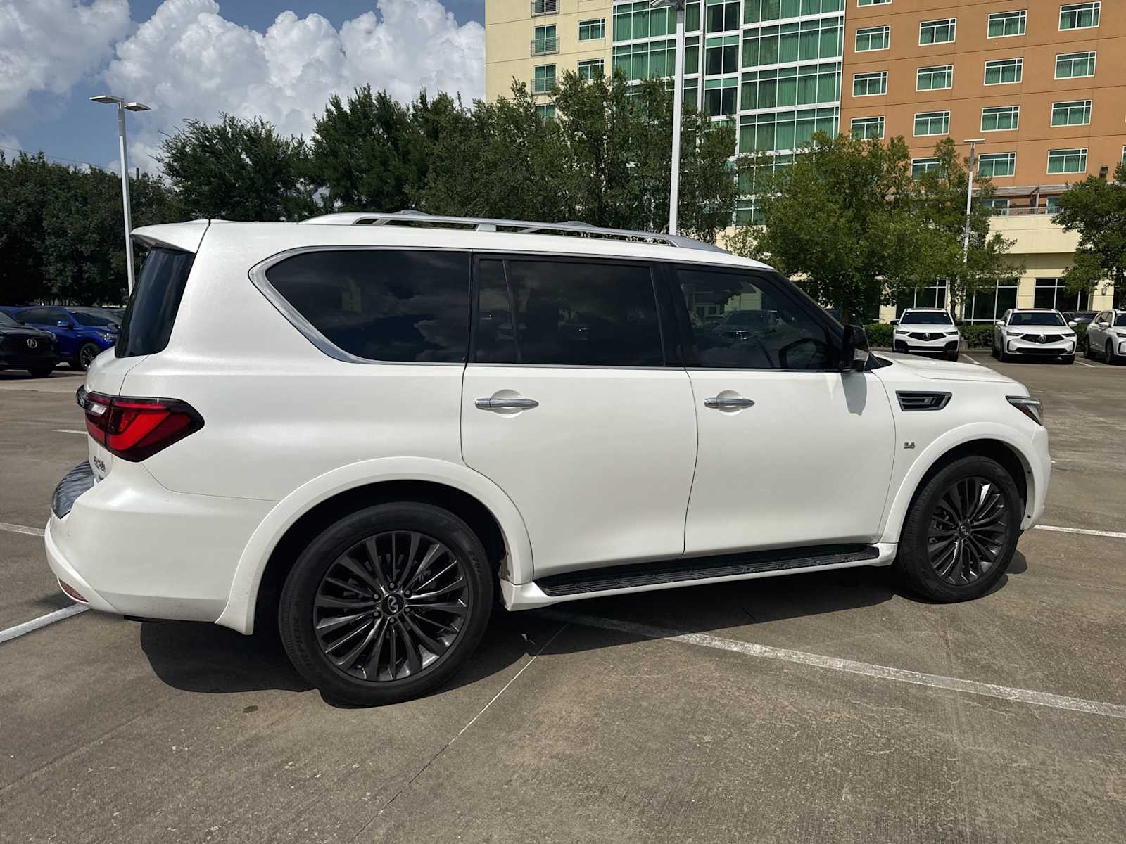 Thumbnail: 2020 INFINITI QX80 - 4