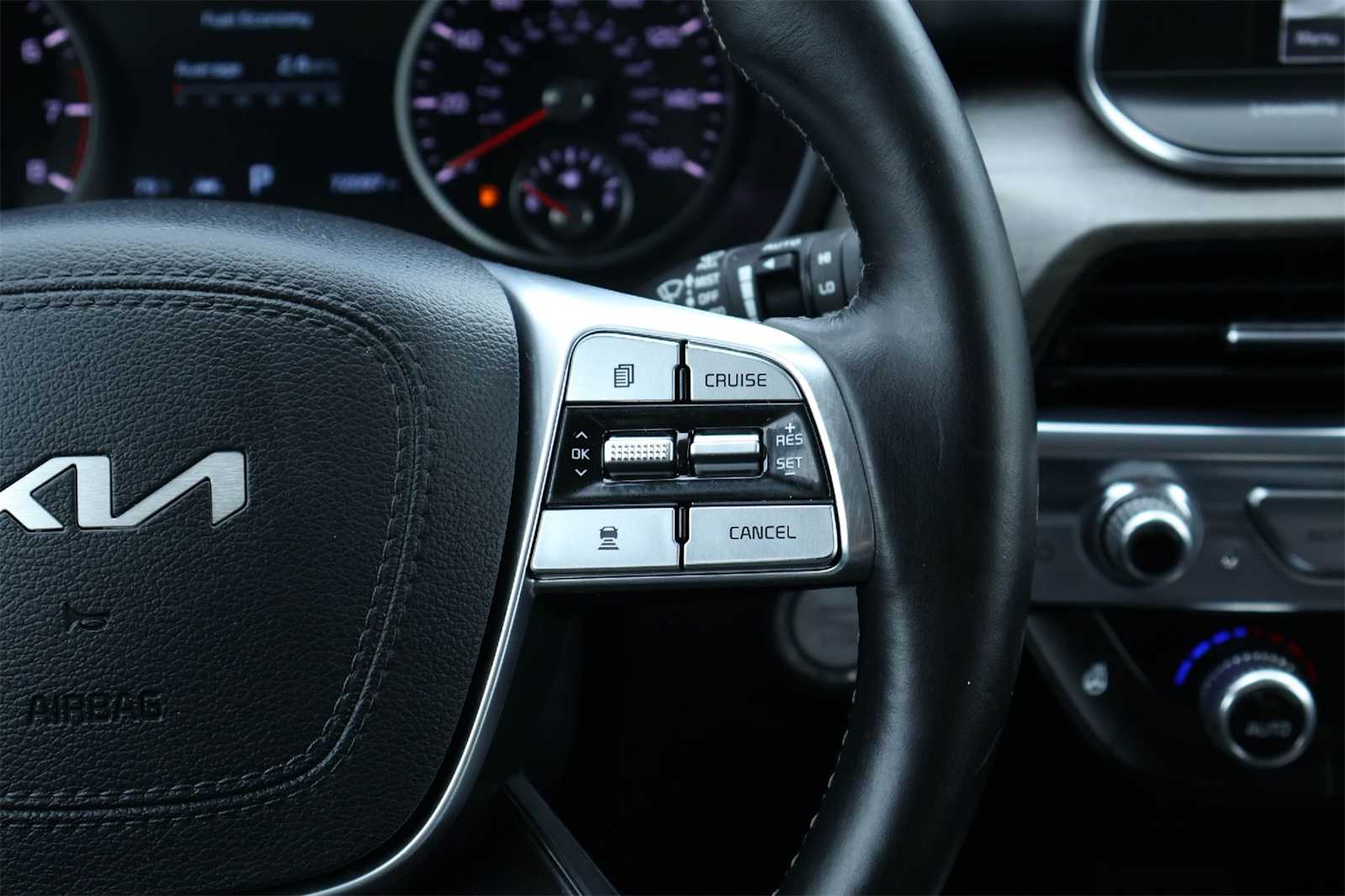 Thumbnail: 2022 Kia Telluride - 23