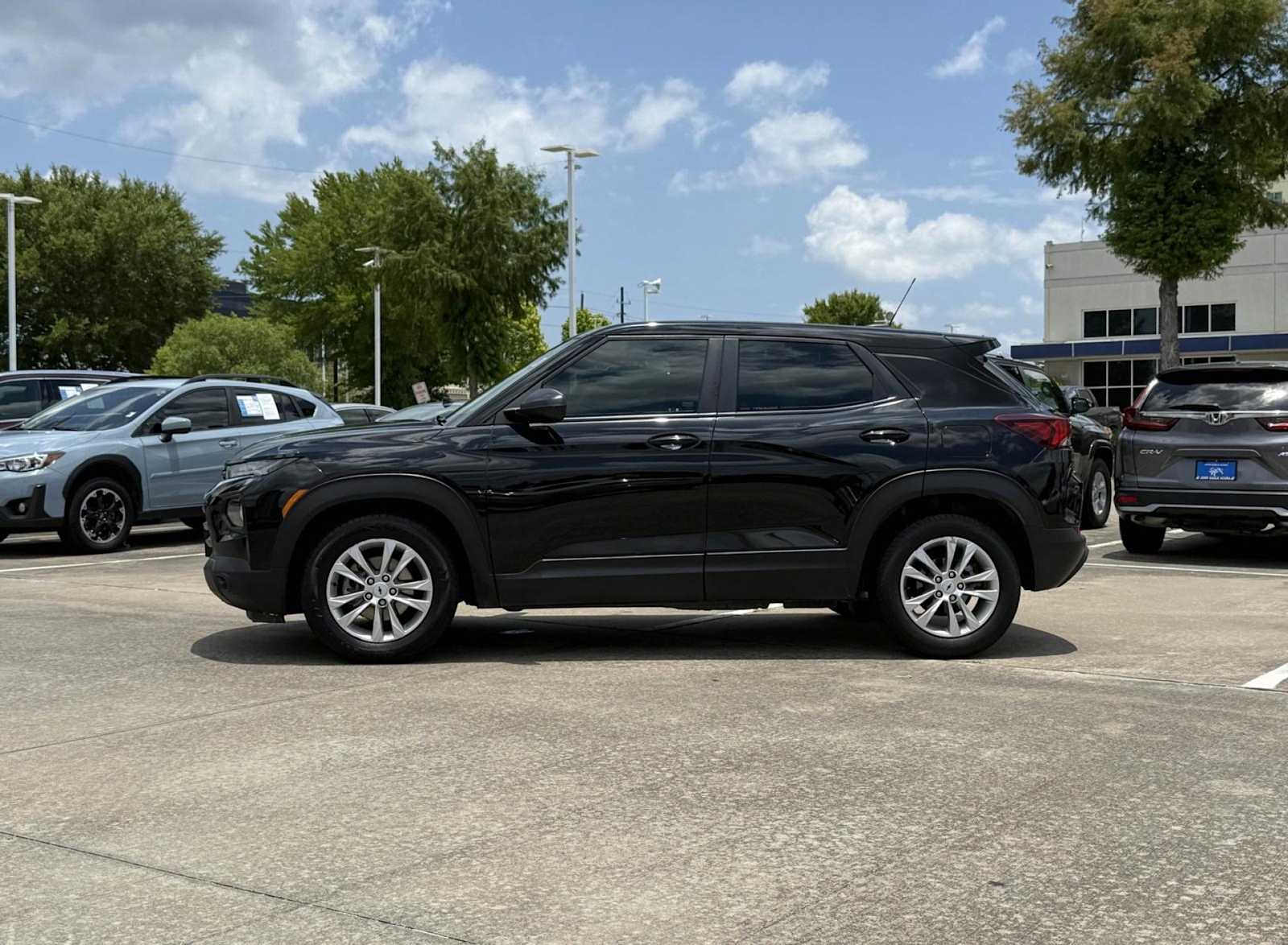 Thumbnail: 2021 Chevrolet TrailBlazer - 3