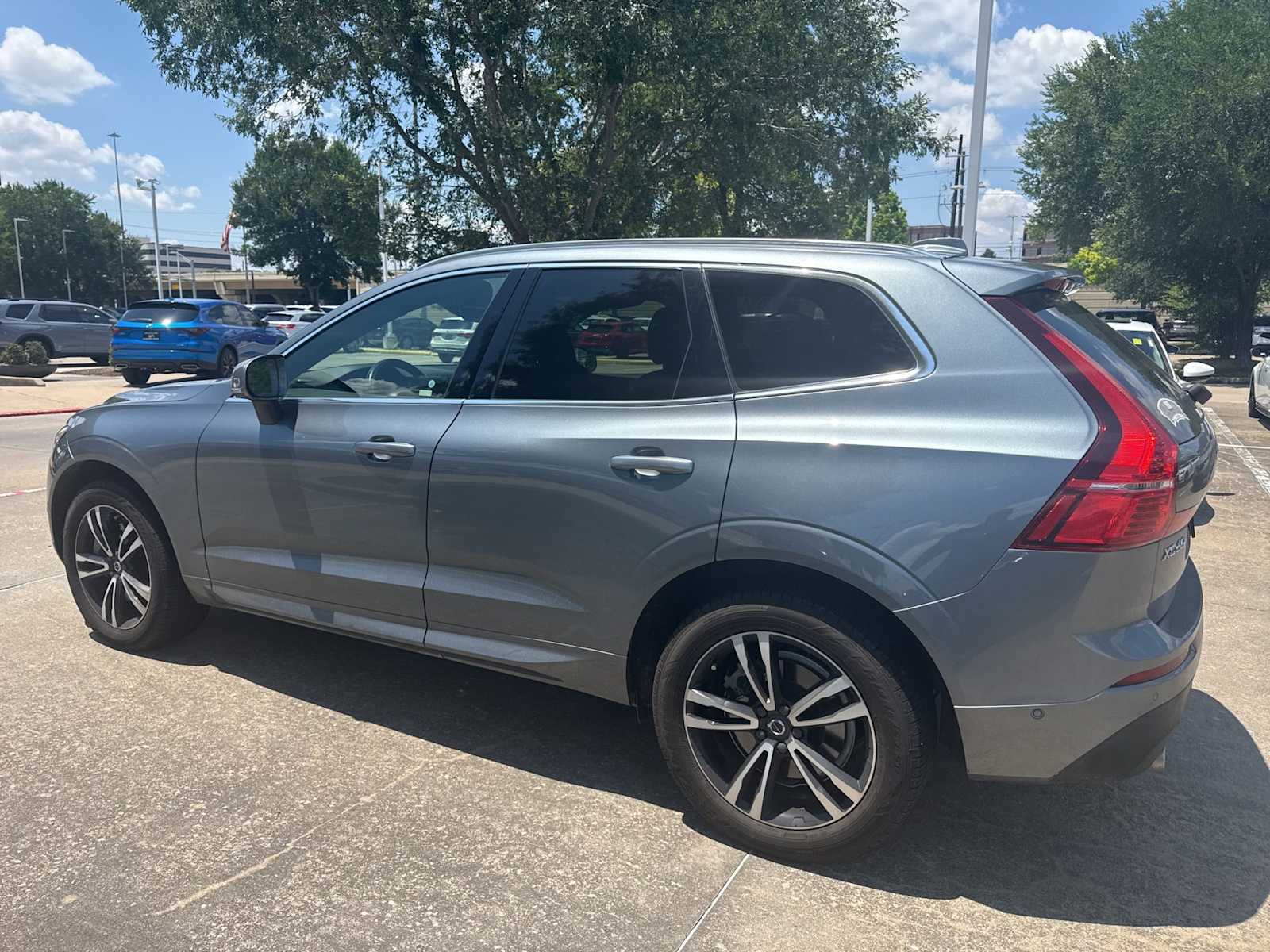 Thumbnail: 2018 Volvo XC60 - 3