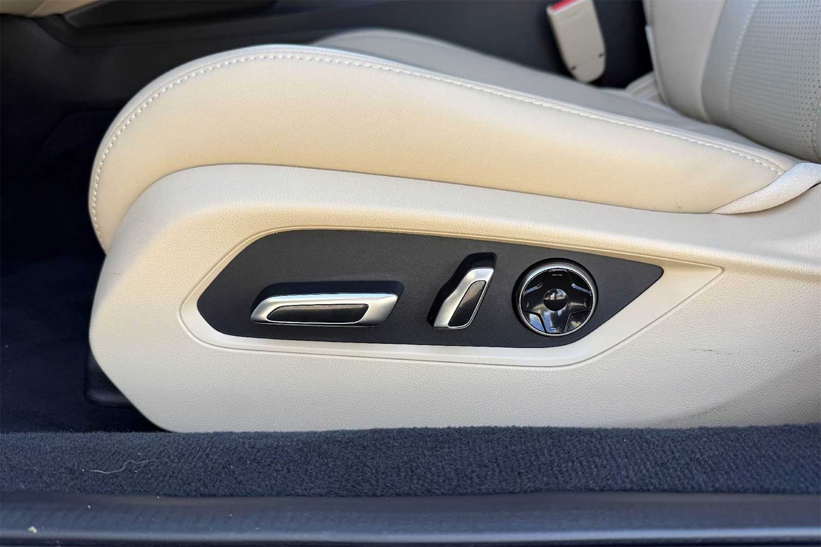 Thumbnail: 2025 Acura TLX - 24