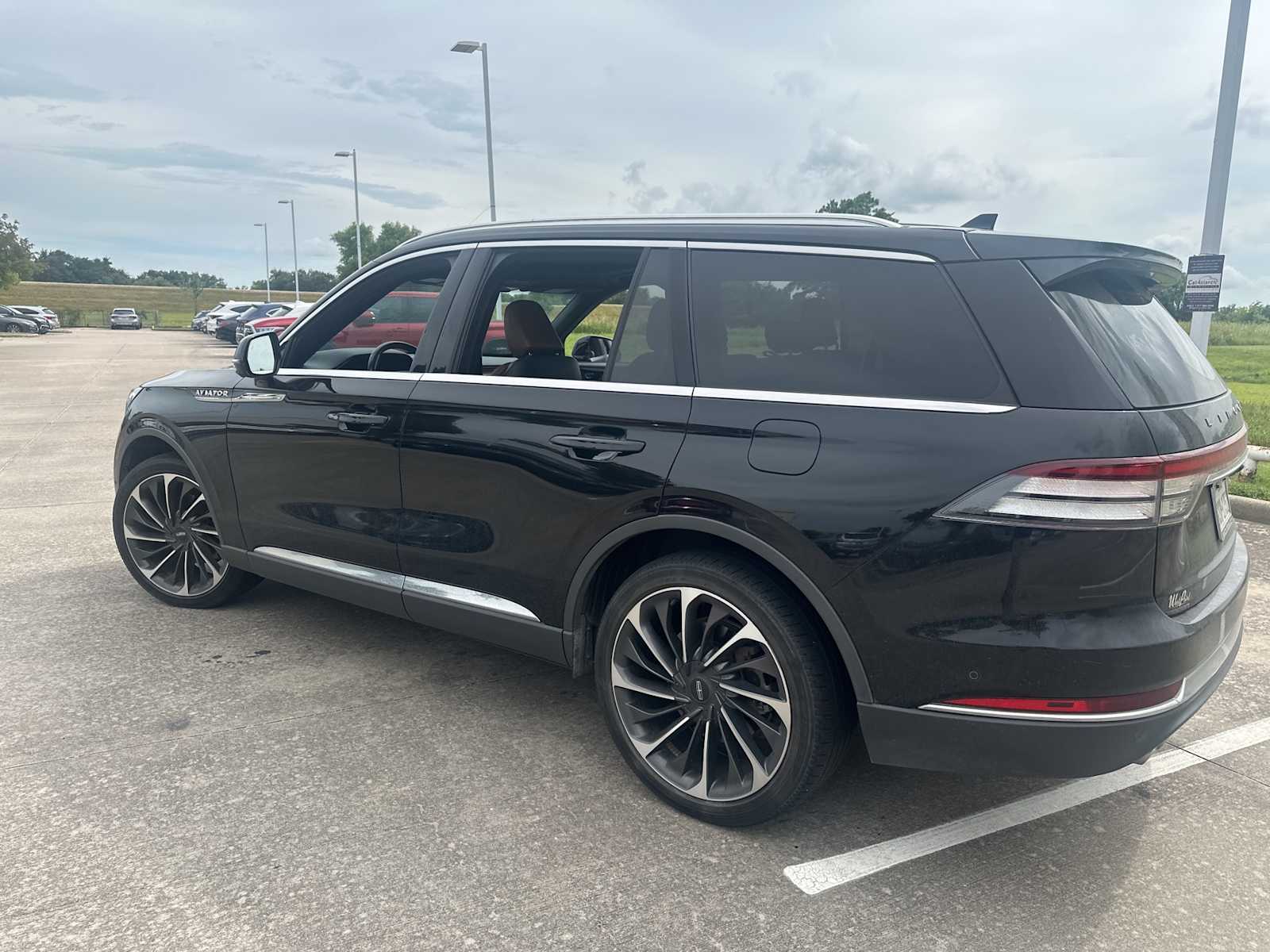 Thumbnail: 2023 Lincoln Aviator - 6