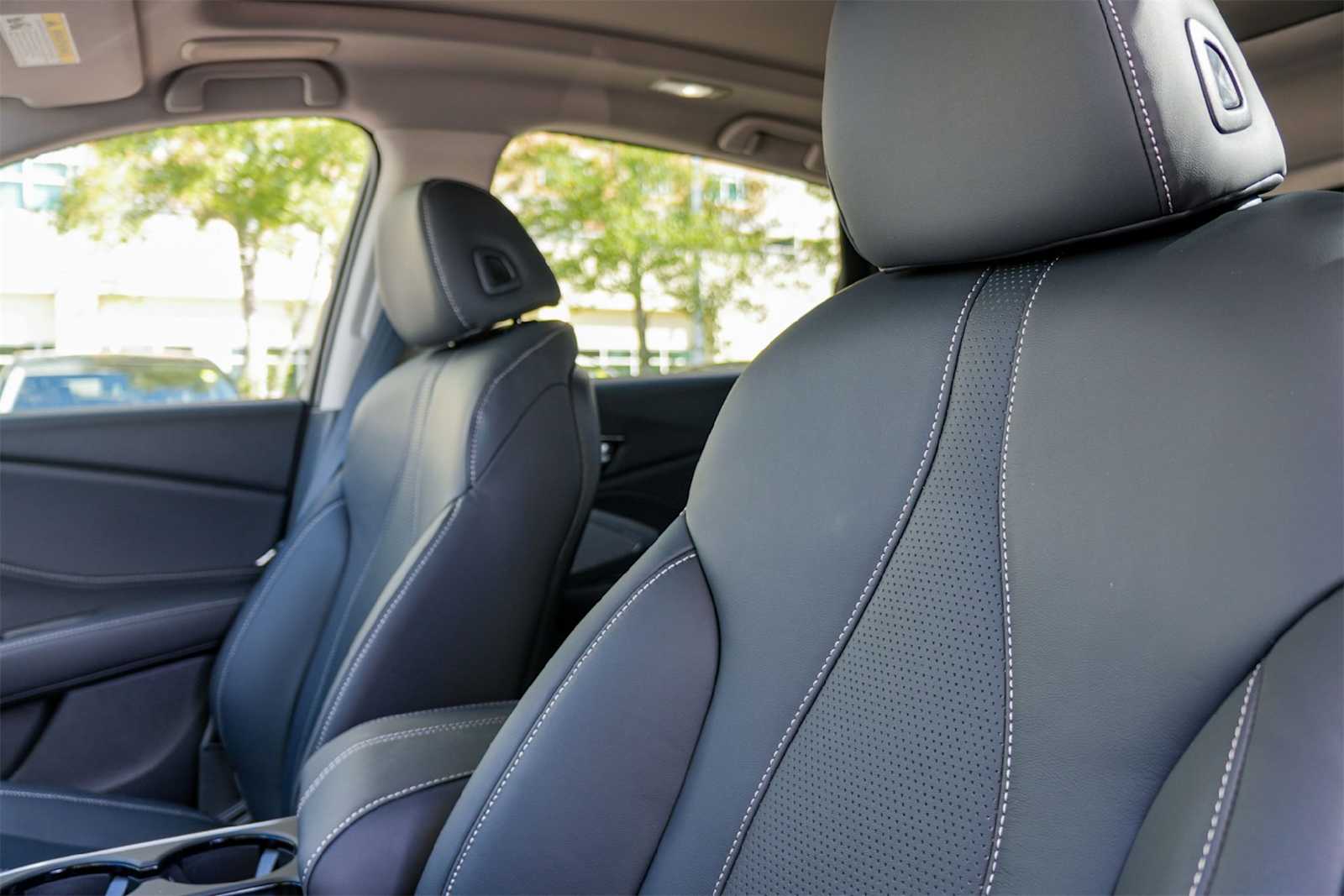 Thumbnail: 2025 Acura RDX - 11