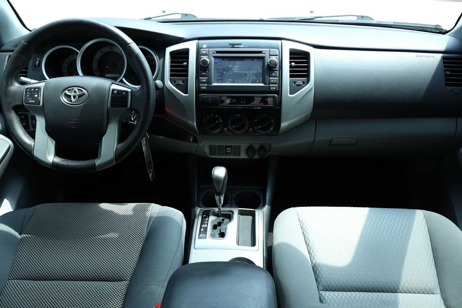 Thumbnail: 2013 Toyota Tacoma - 10