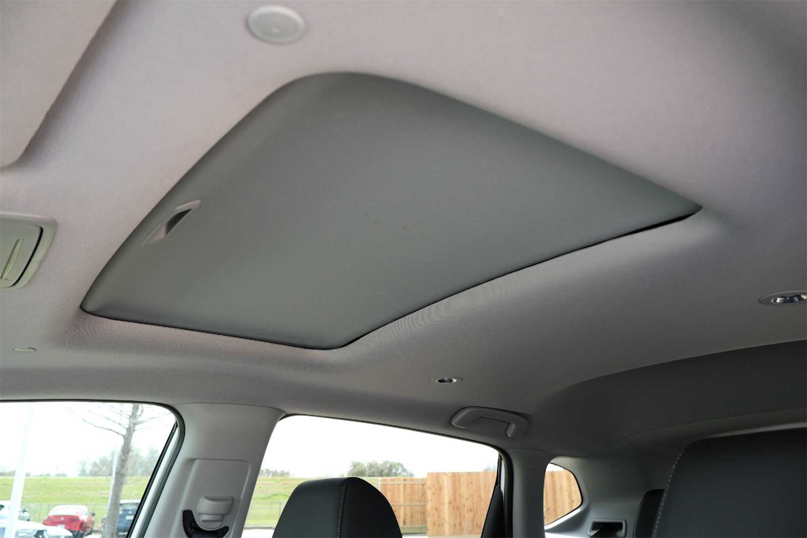 Thumbnail: 2025 Acura ADX - 28