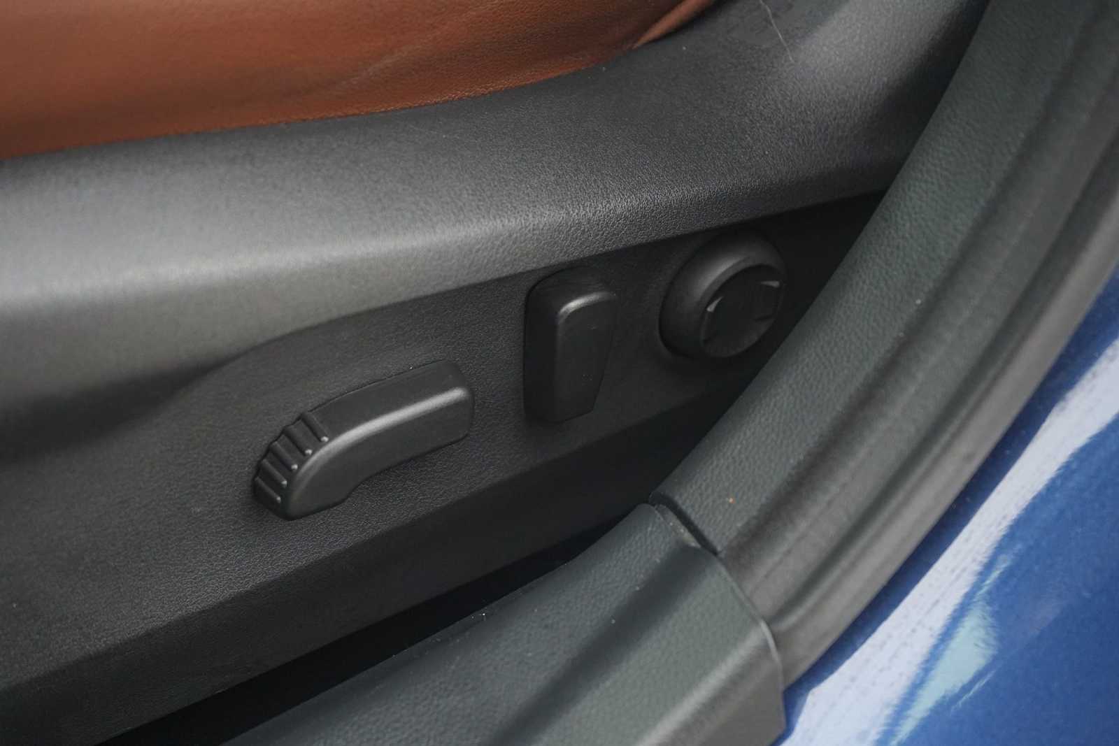 Thumbnail: 2020 Subaru Outback - 12