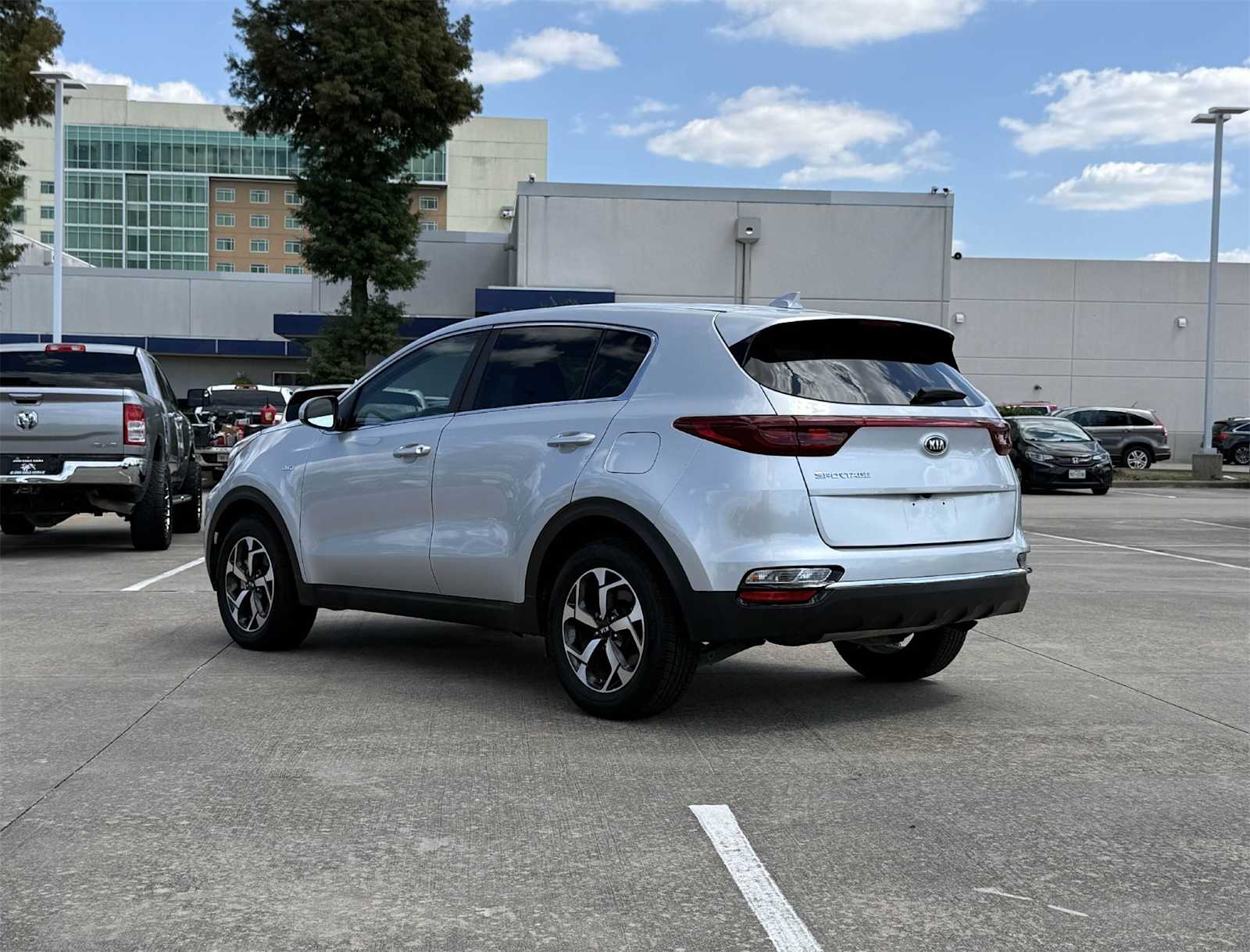 2022 Kia Sportage LX photo 4