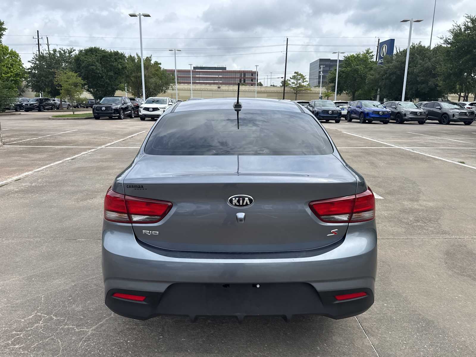 Thumbnail: 2020 Kia Rio - 4
