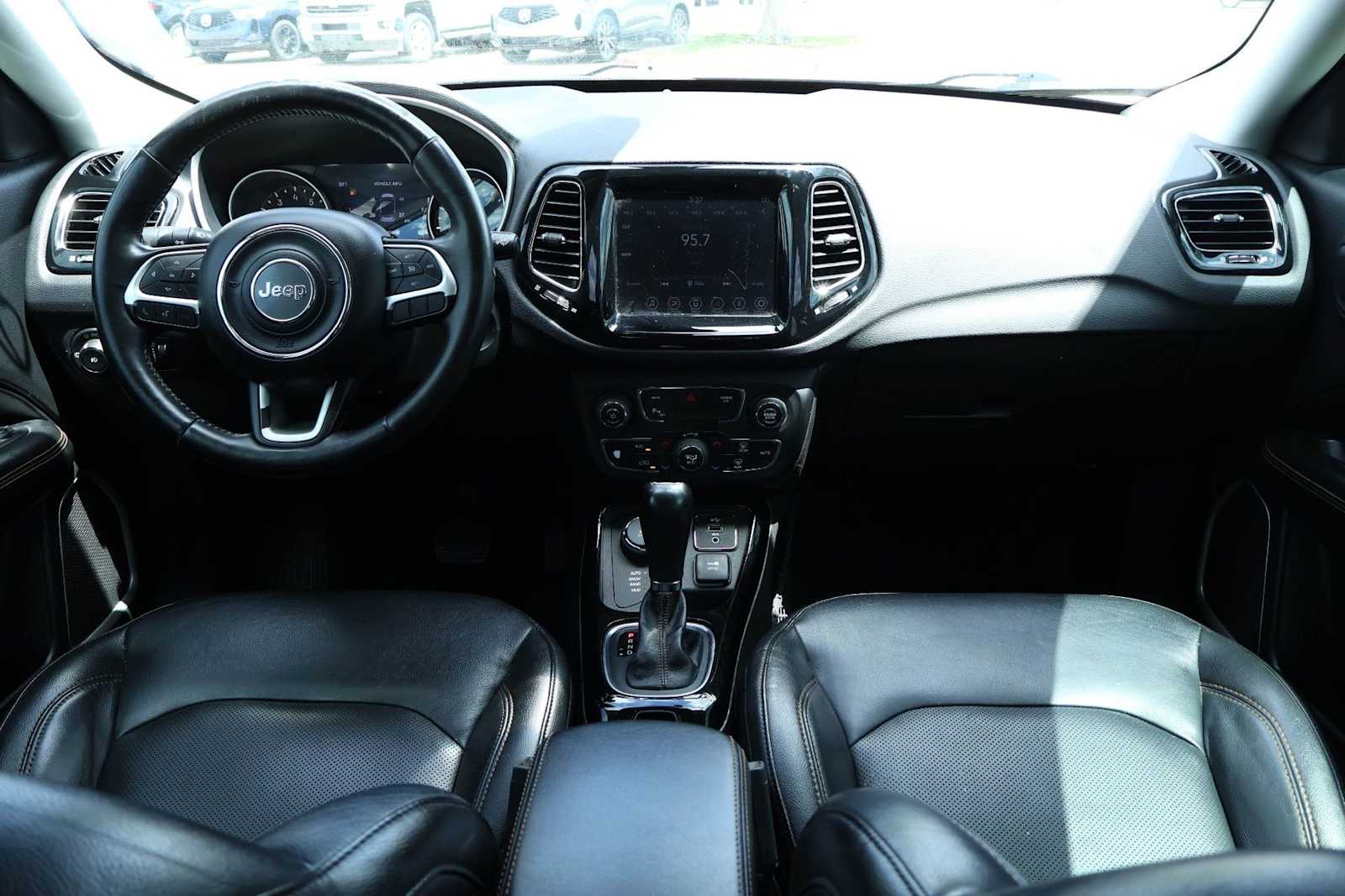 Thumbnail: 2018 Jeep Compass - 10