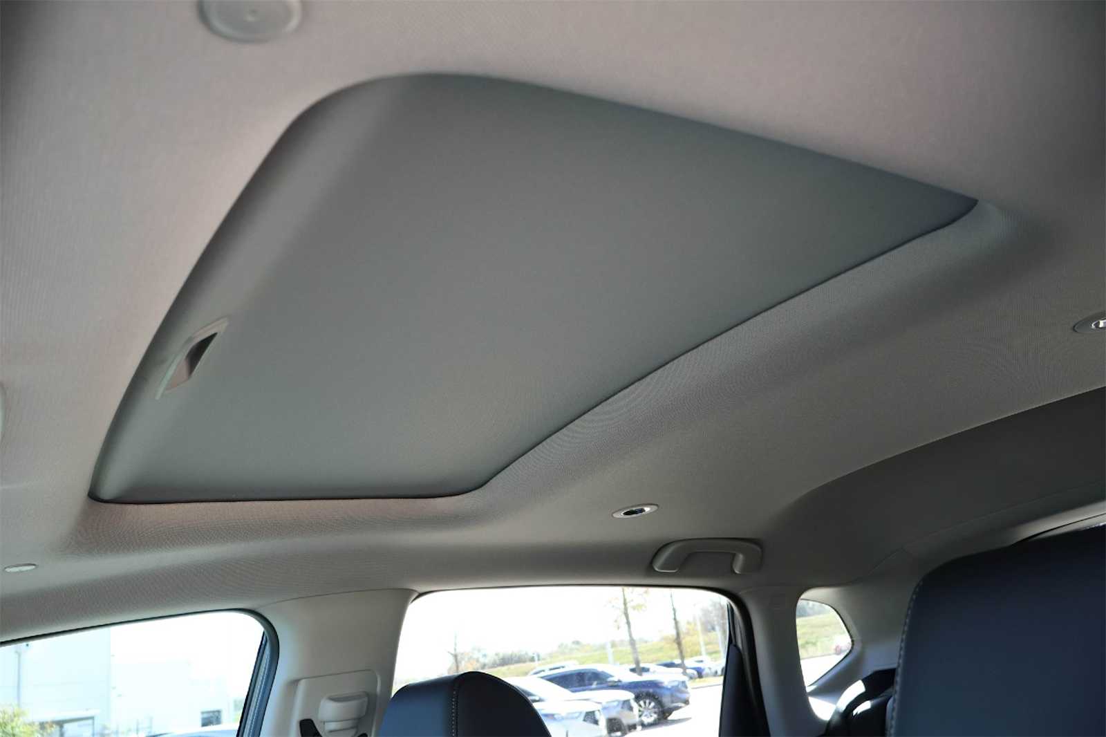 Thumbnail: 2025 Acura ADX - 28