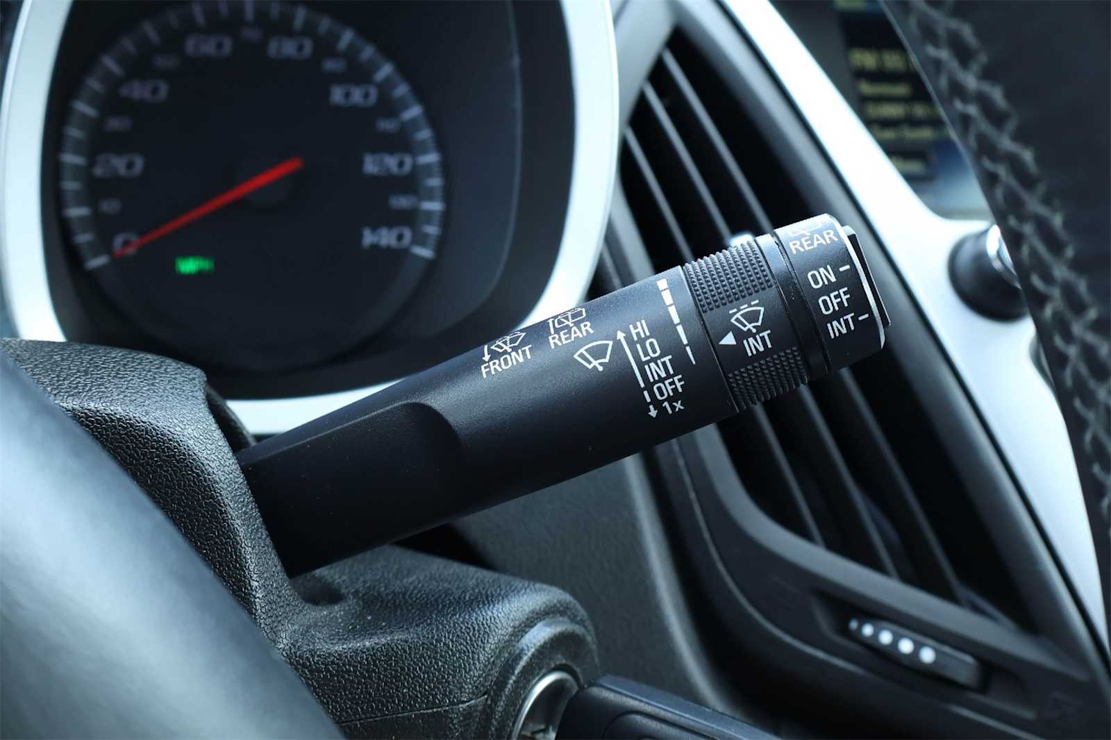 Thumbnail: 2015 Chevrolet Equinox - 27