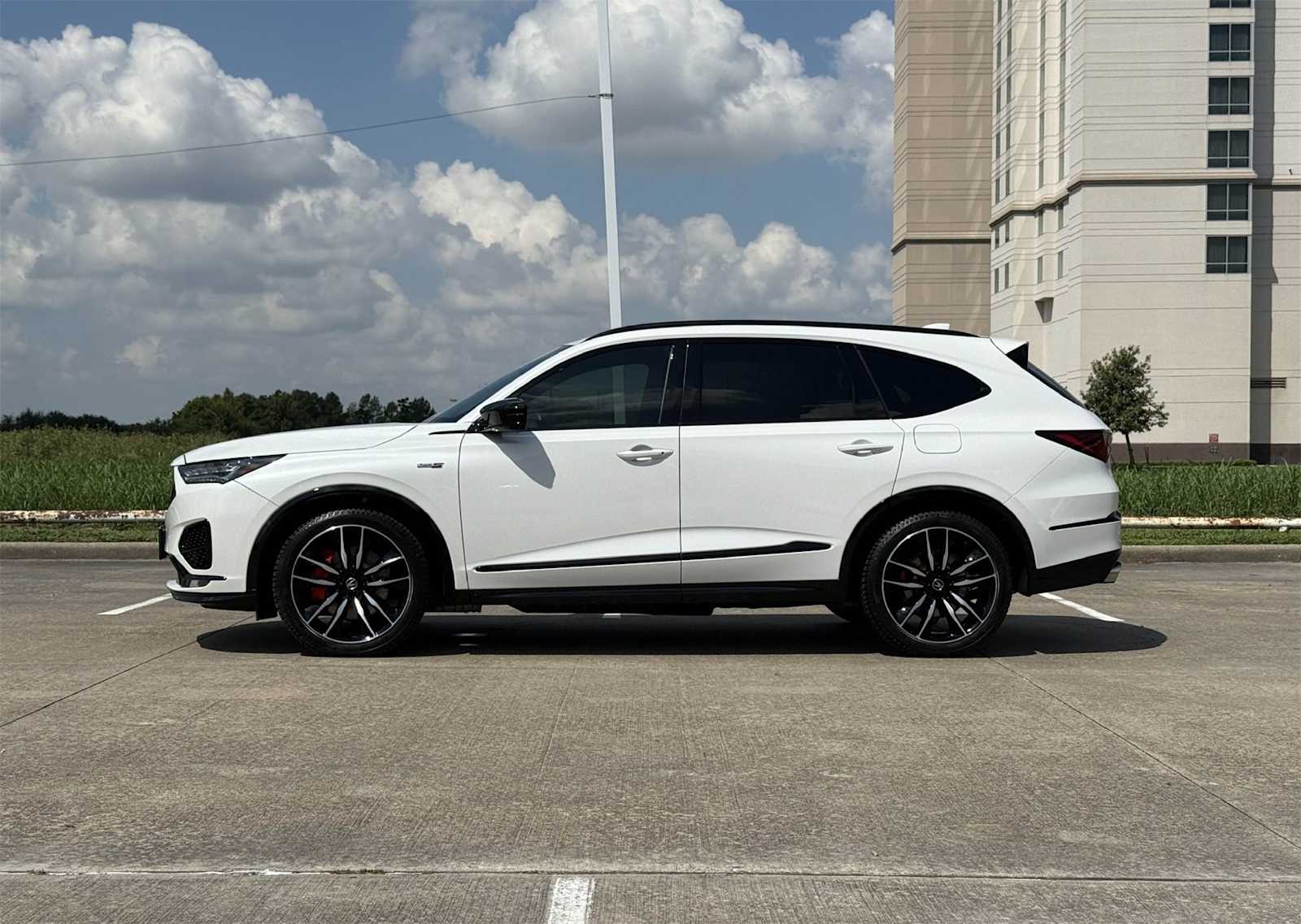 2022 Acura MDX Type S Advance photo 3