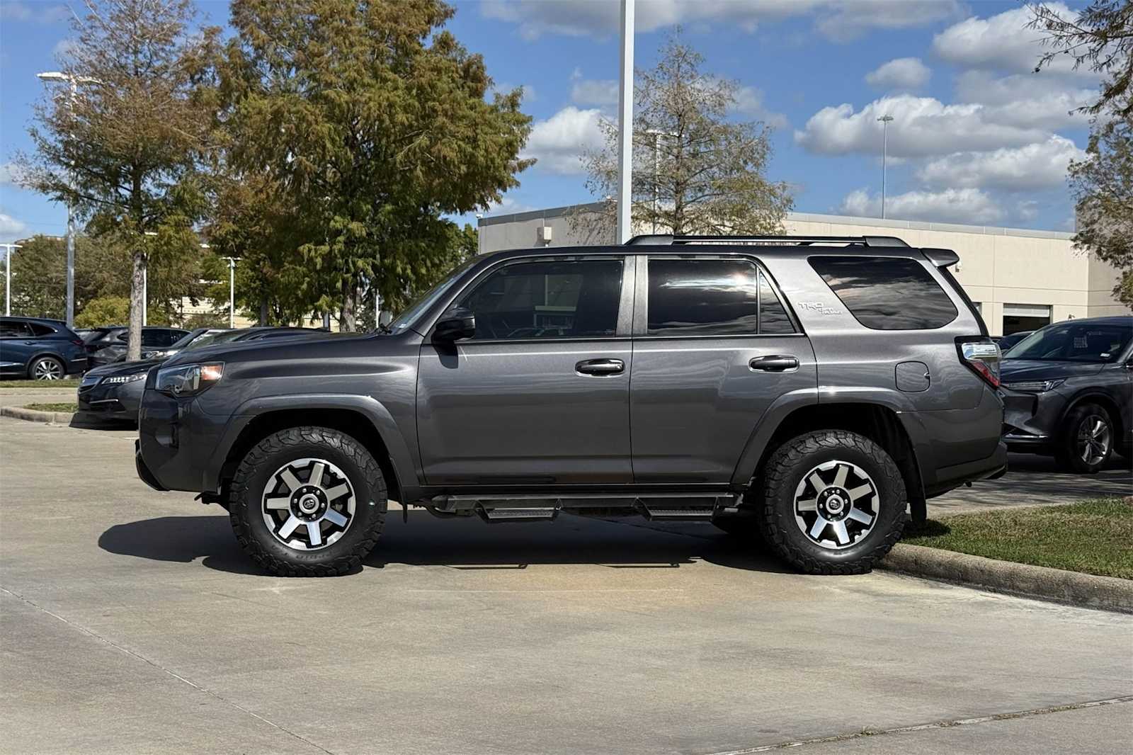 Thumbnail: 2020 Toyota 4Runner - 3