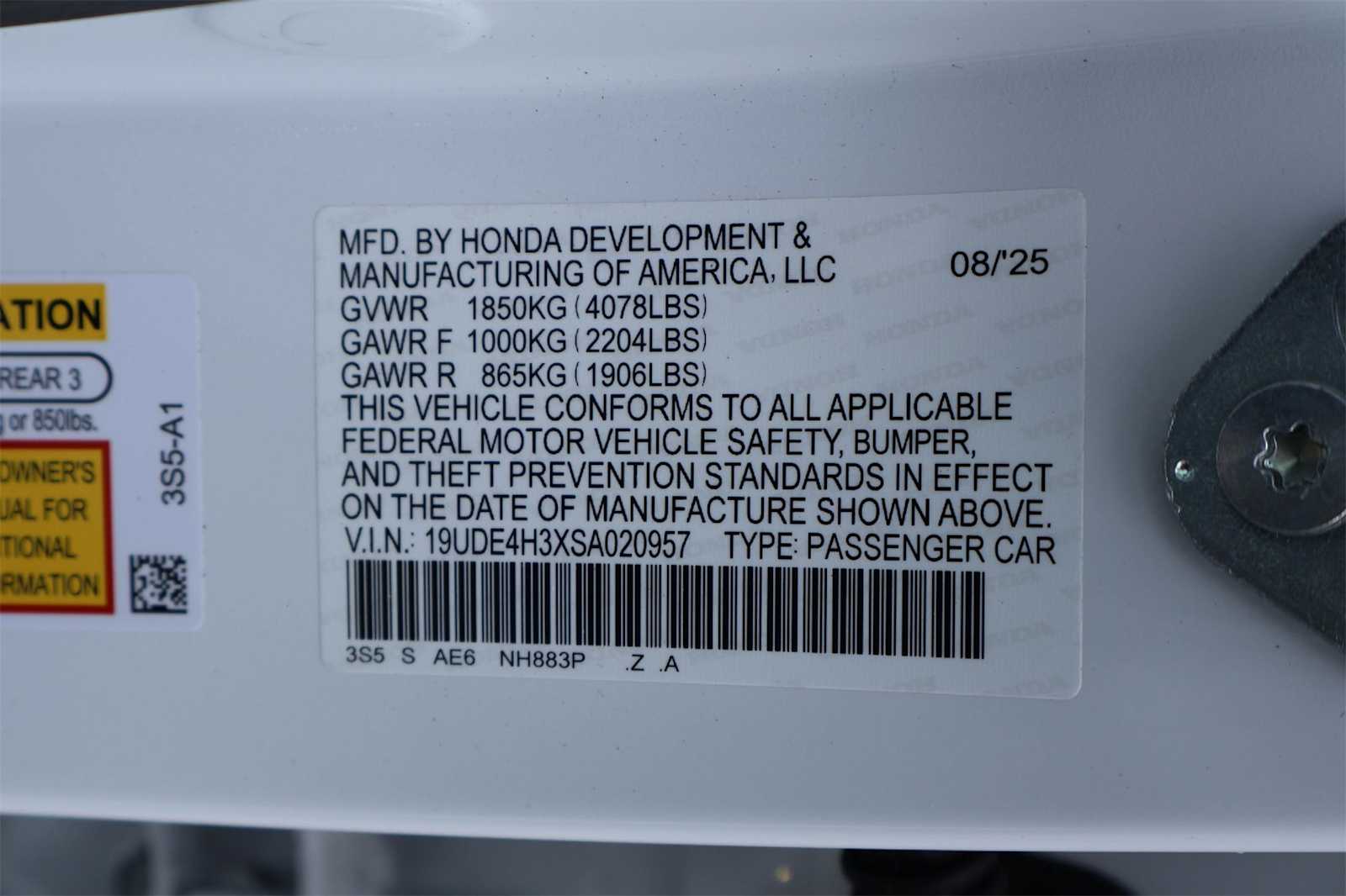 Thumbnail: 2025 Acura Integra - 21