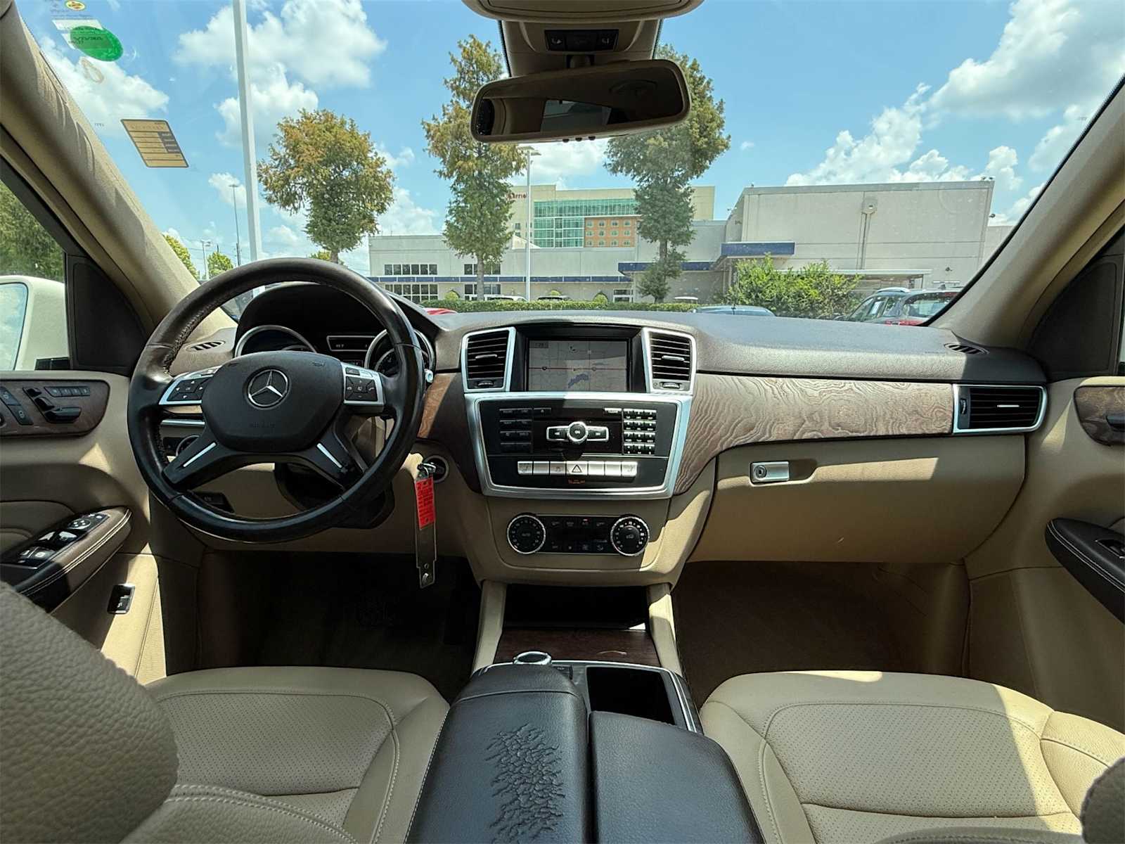 Thumbnail: 2015 Mercedes-Benz M-Class - 10