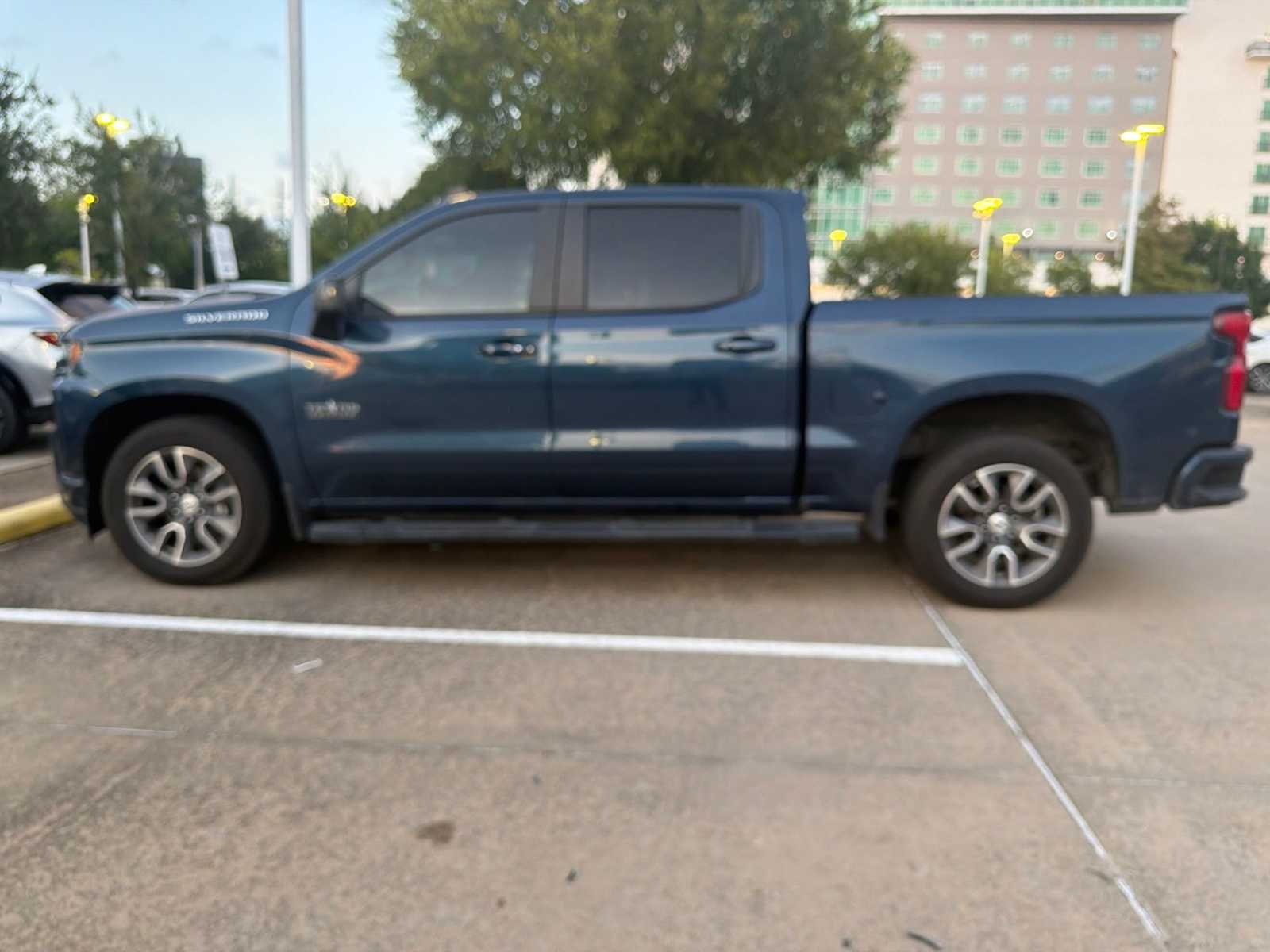 Thumbnail: 2021 Chevrolet Silverado 1500 - 7