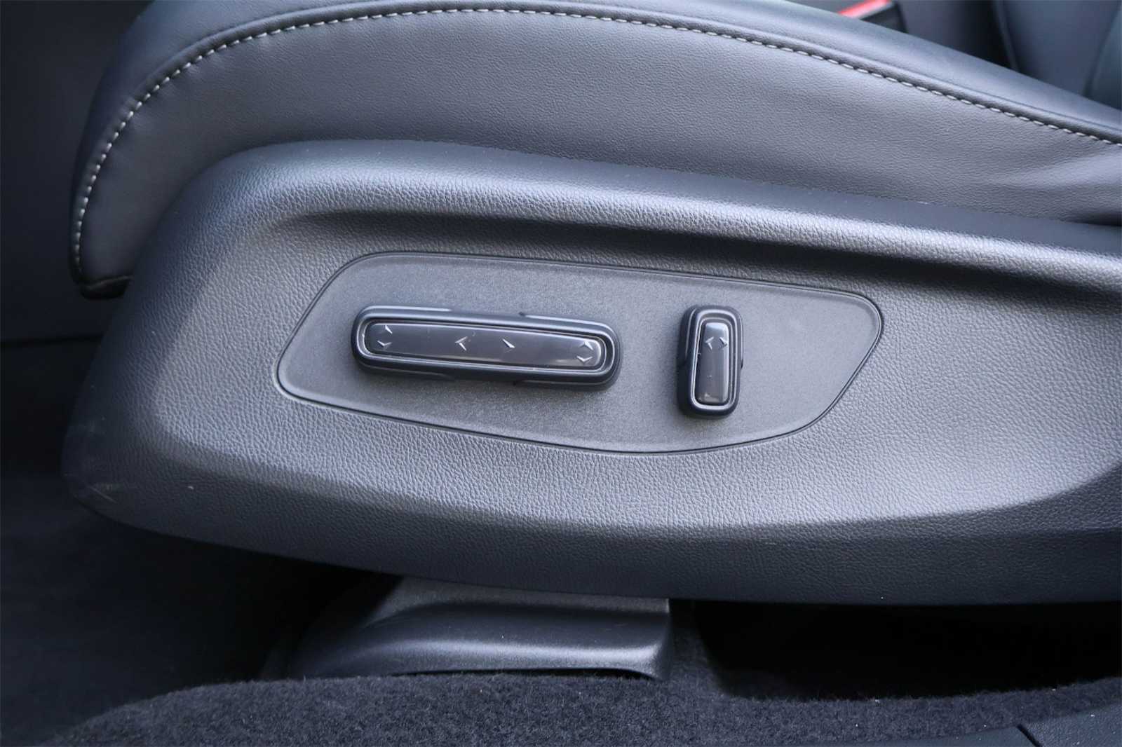 Thumbnail: 2025 Acura ADX - 24