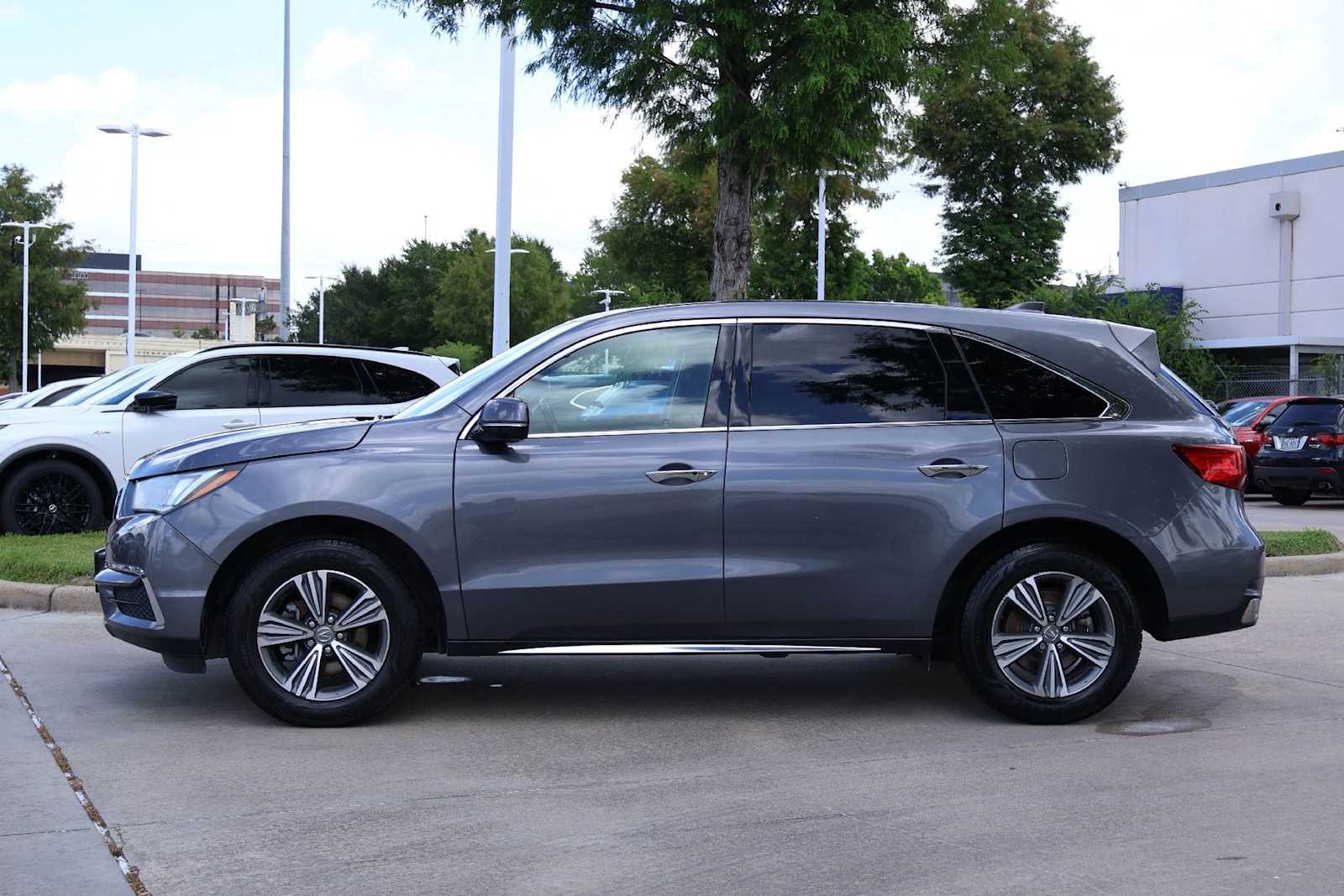 Thumbnail: 2019 Acura MDX - 3