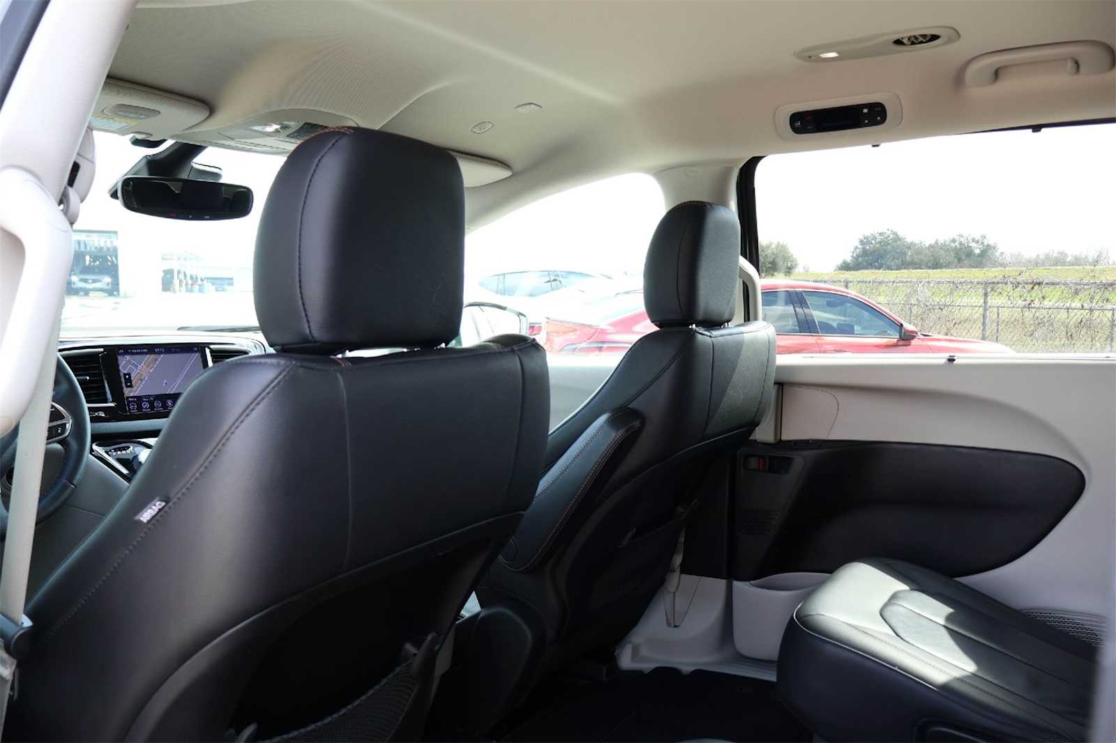 Thumbnail: 2020 Chrysler Pacifica - 12