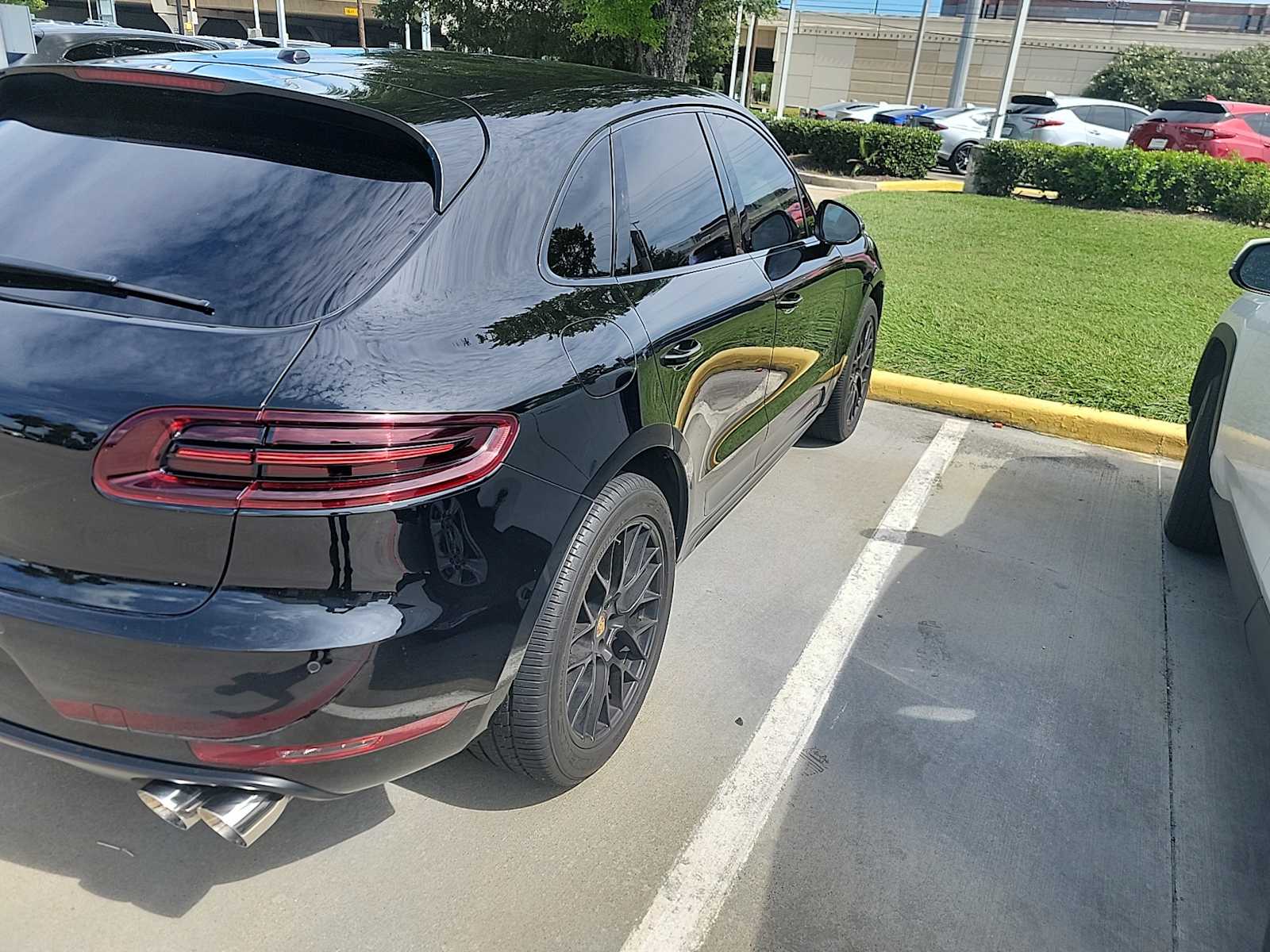 Thumbnail: 2018 Porsche Macan - 4