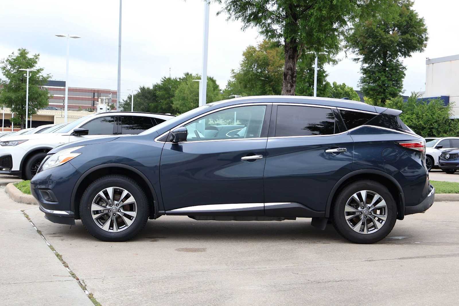 Thumbnail: 2017 Nissan Murano - 3