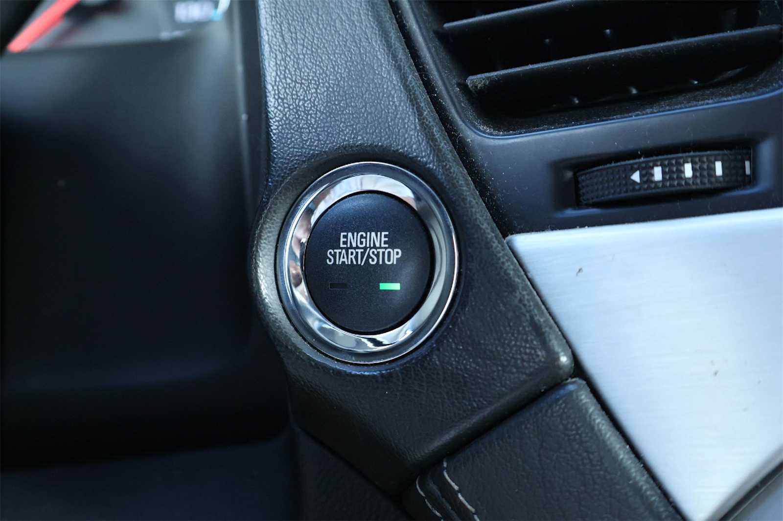 Thumbnail: 2019 GMC Yukon XL - 26