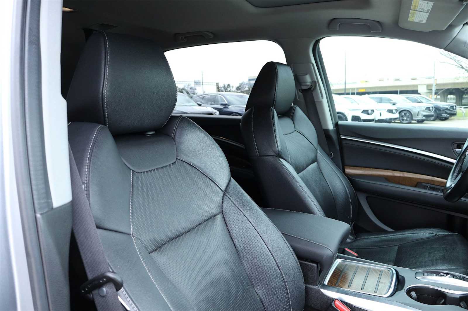 Thumbnail: 2020 Acura MDX - 14