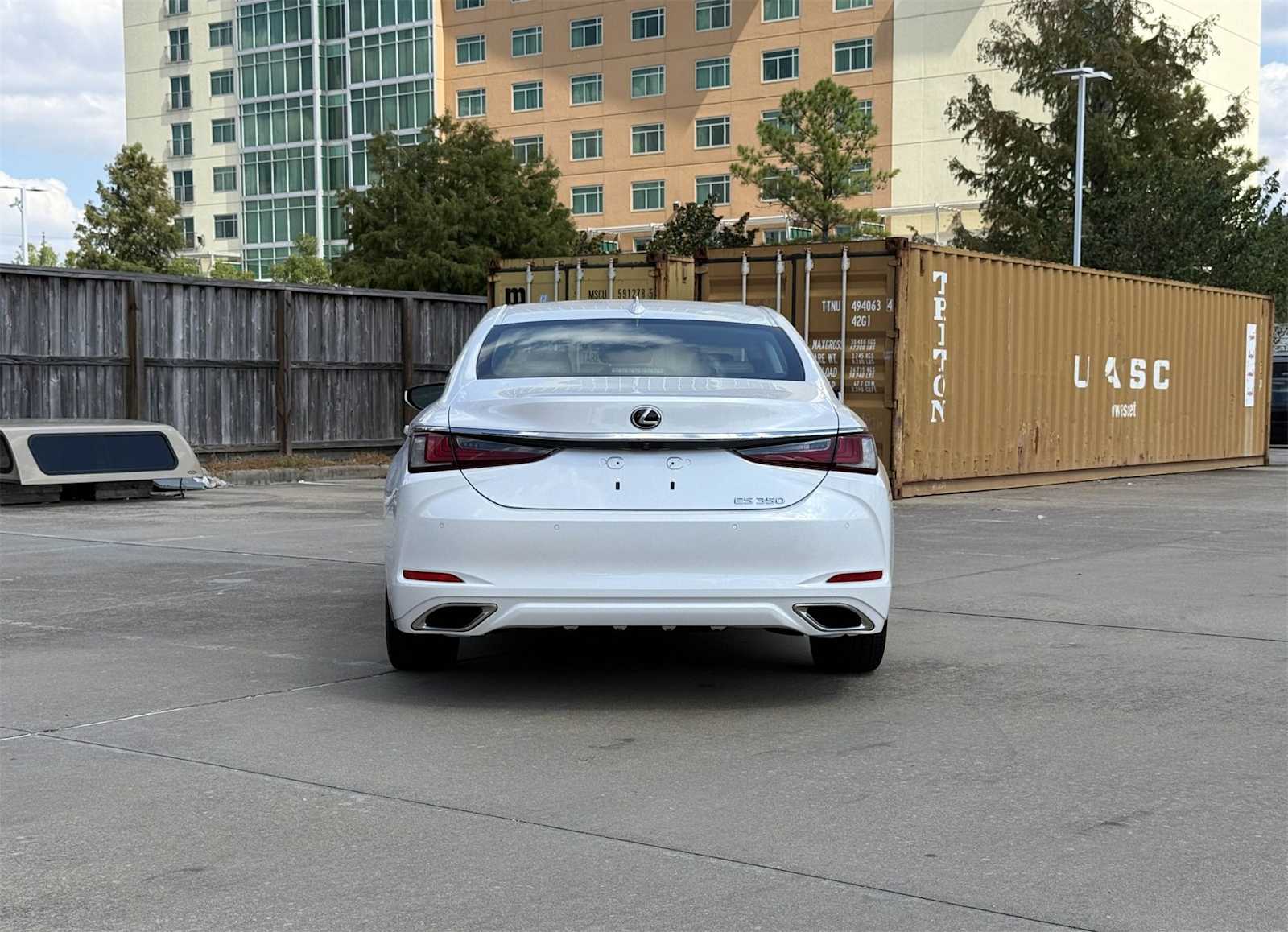 Thumbnail: 2019 Lexus ES - 5