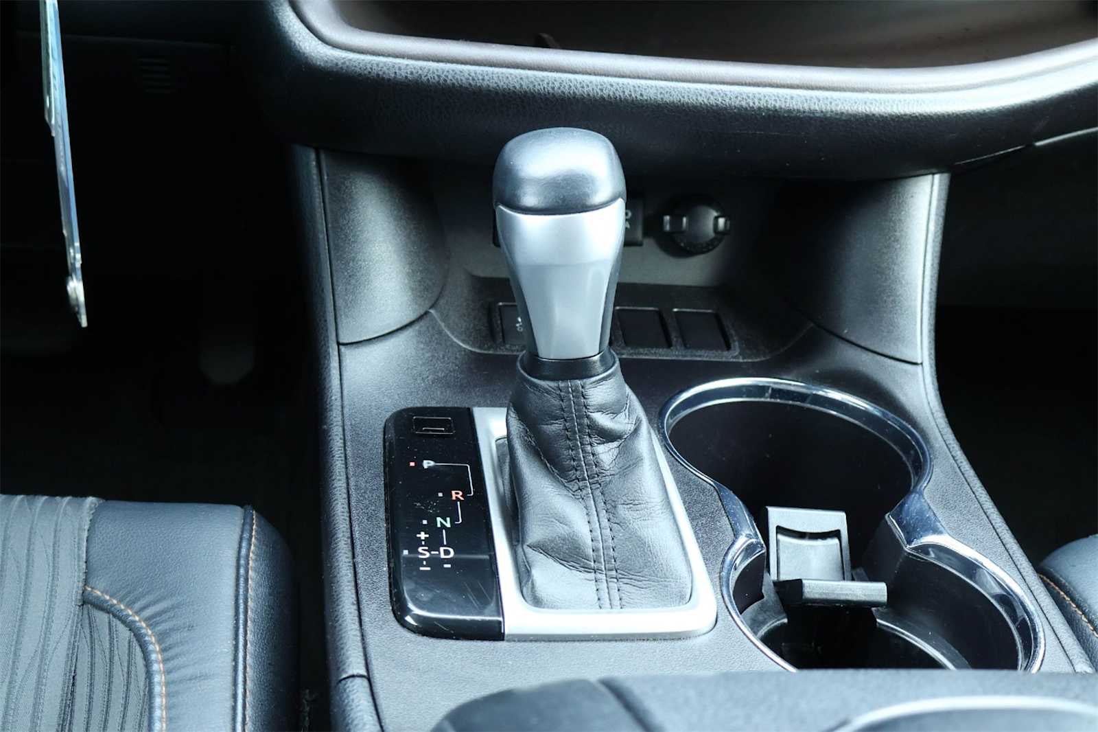 Thumbnail: 2018 Toyota Highlander - 17