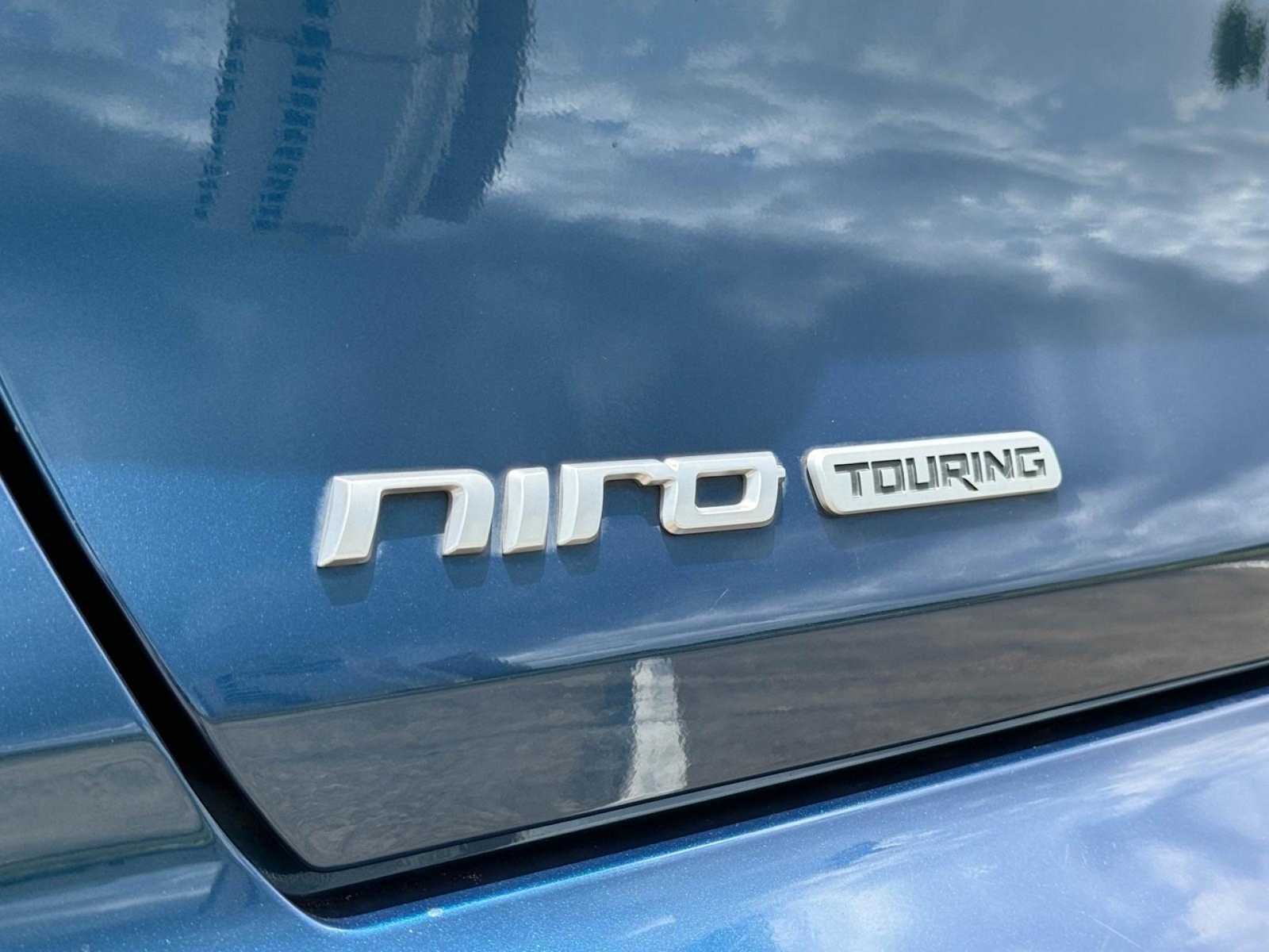 2017 Kia Niro Touring 7