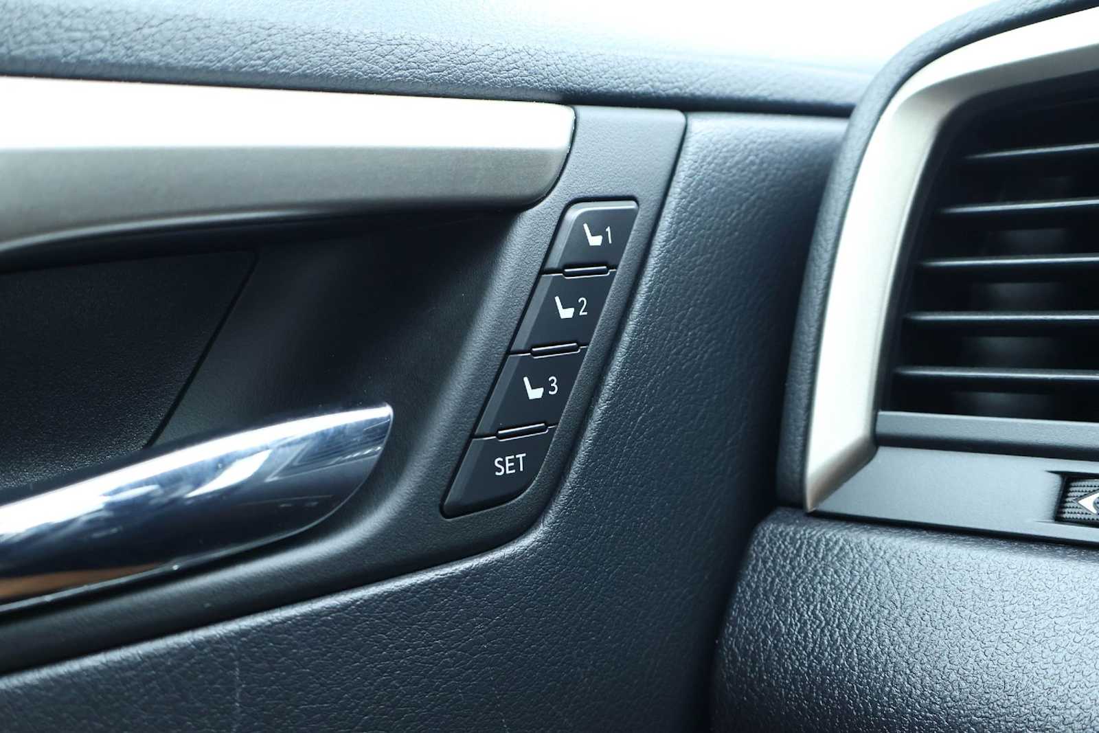 Thumbnail: 2022 Lexus RX - 25