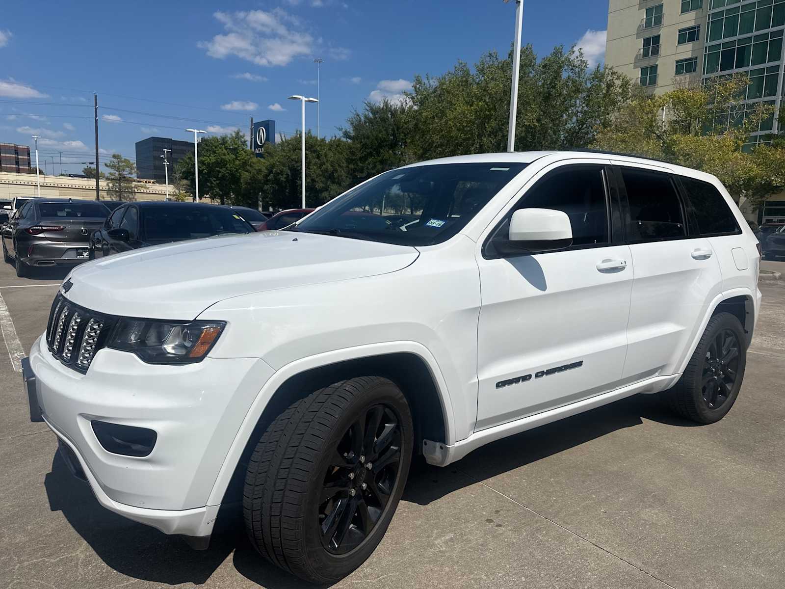 Thumbnail: 2020 Jeep Grand Cherokee - 1