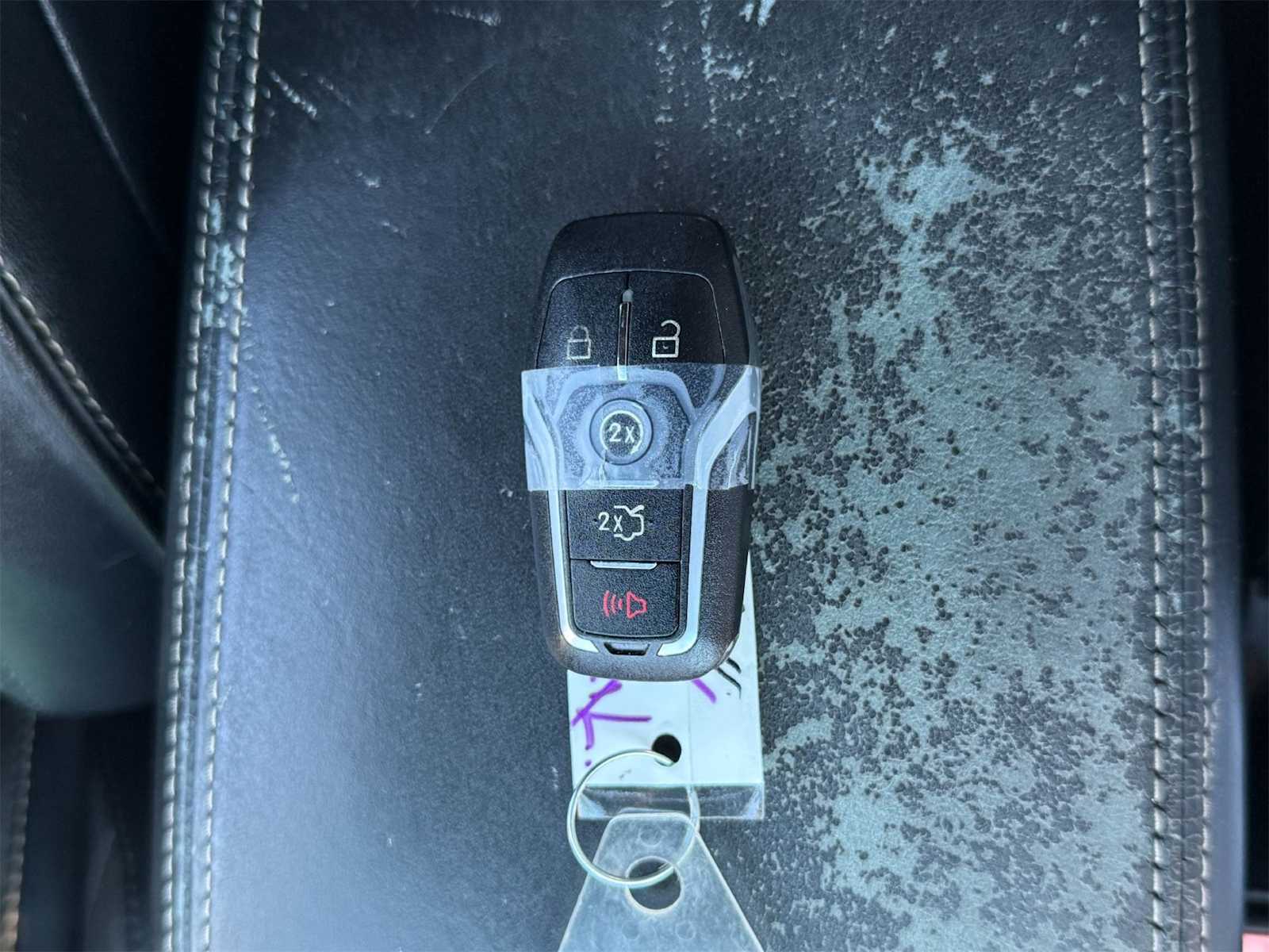 Thumbnail: 2016 Ford Explorer - 20