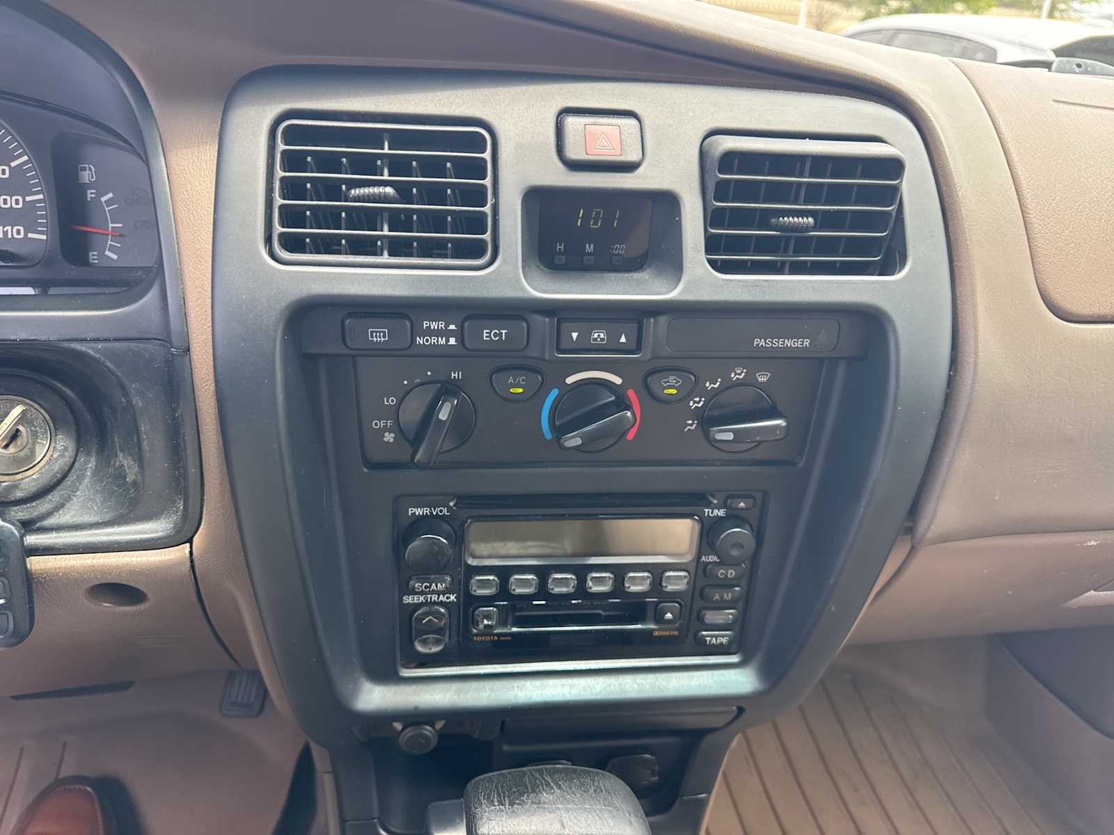 Thumbnail: 2002 Toyota 4Runner - 9