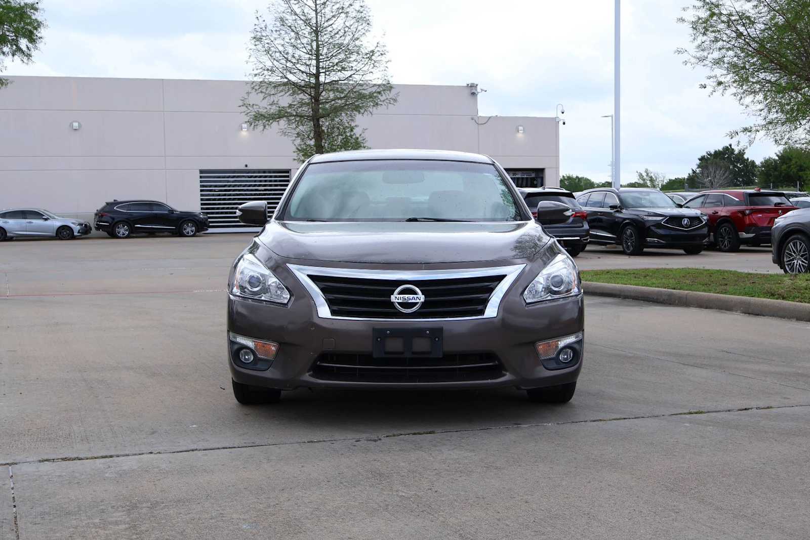 Thumbnail: 2015 Nissan Altima - 6