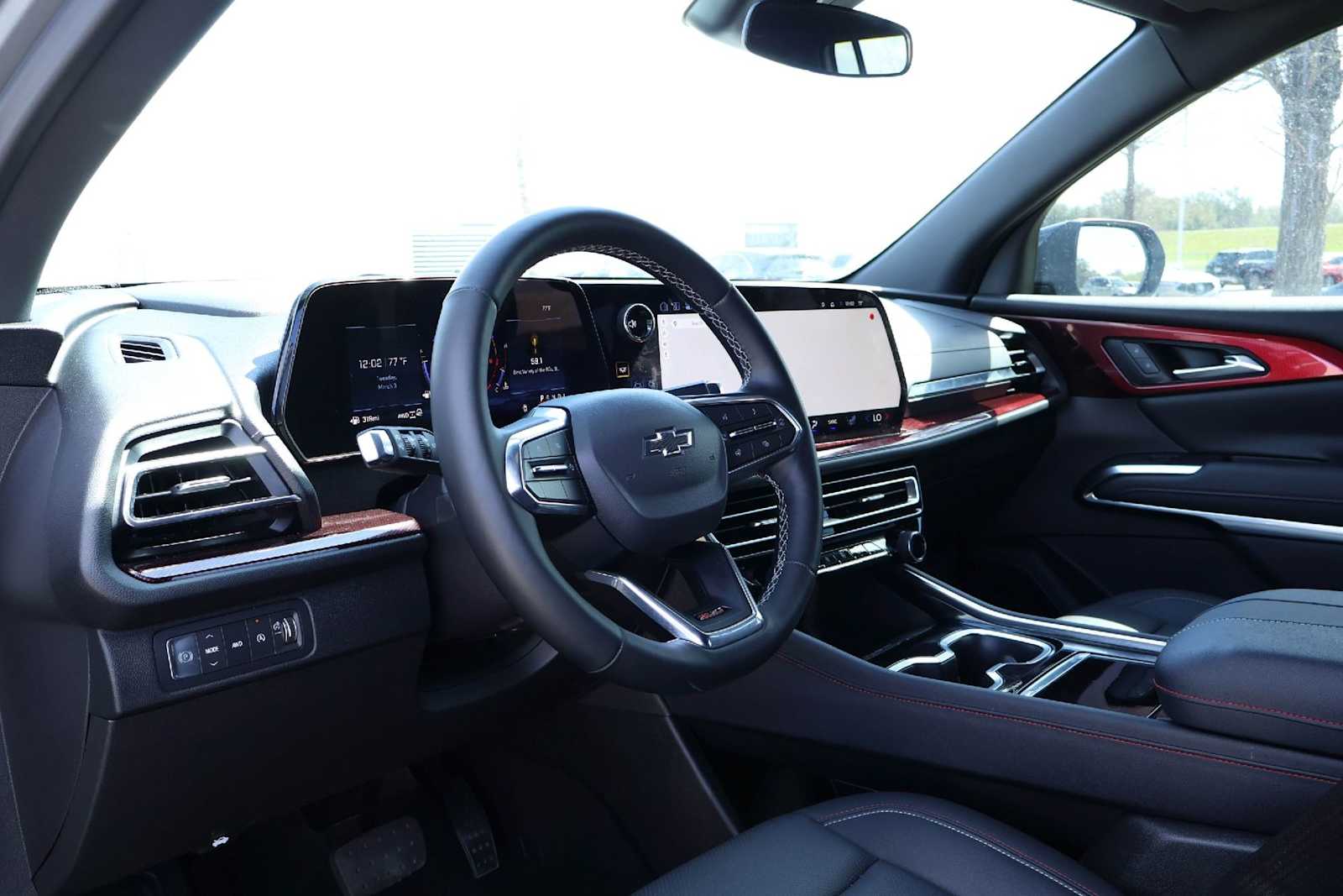 Thumbnail: 2025 Chevrolet Traverse - 2