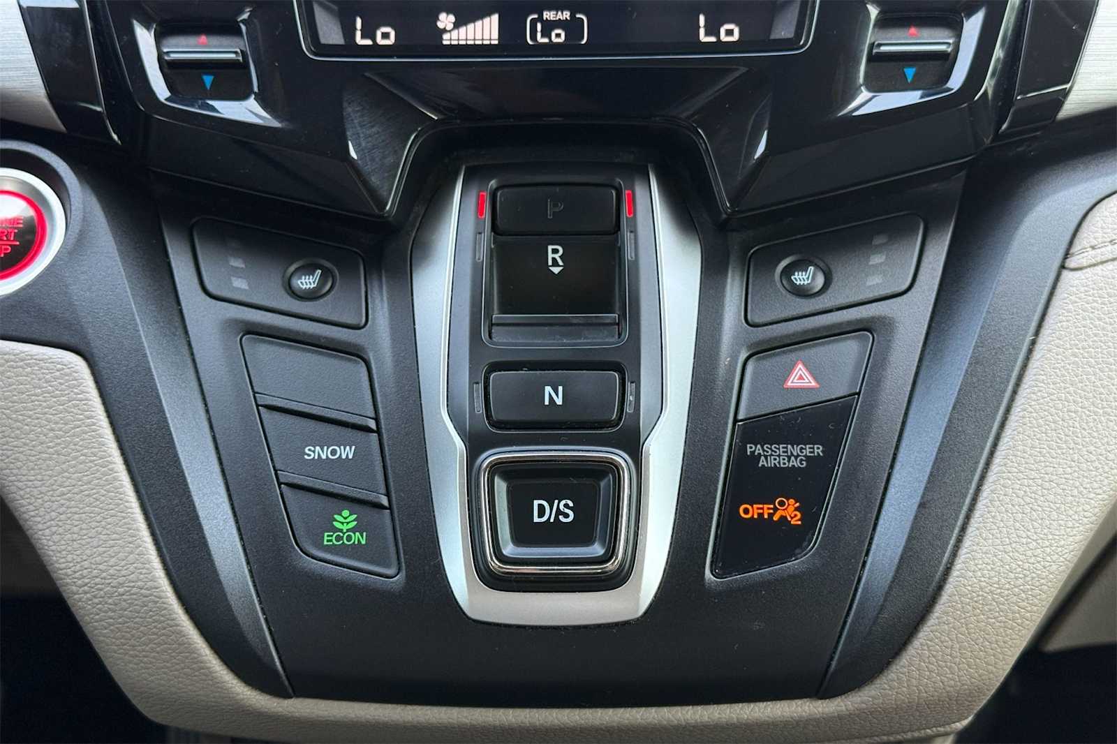 Thumbnail: 2018 Honda Odyssey - 17