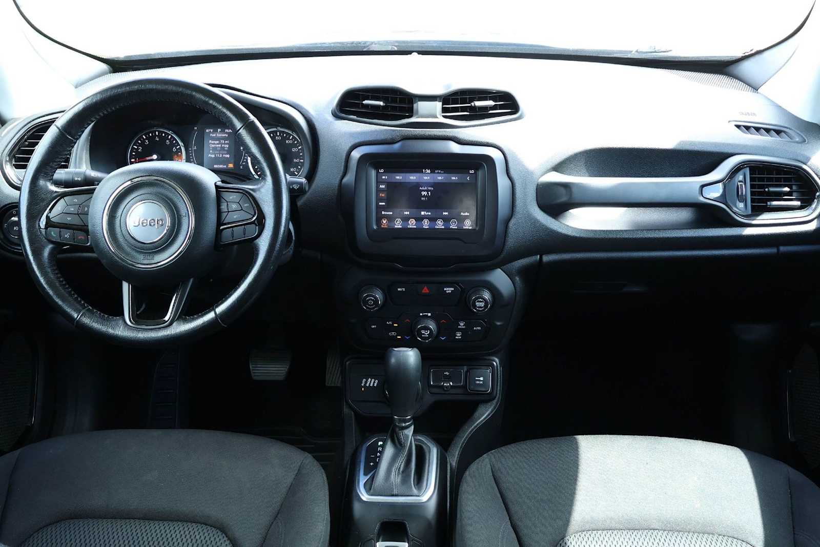 Thumbnail: 2018 Jeep Renegade - 10