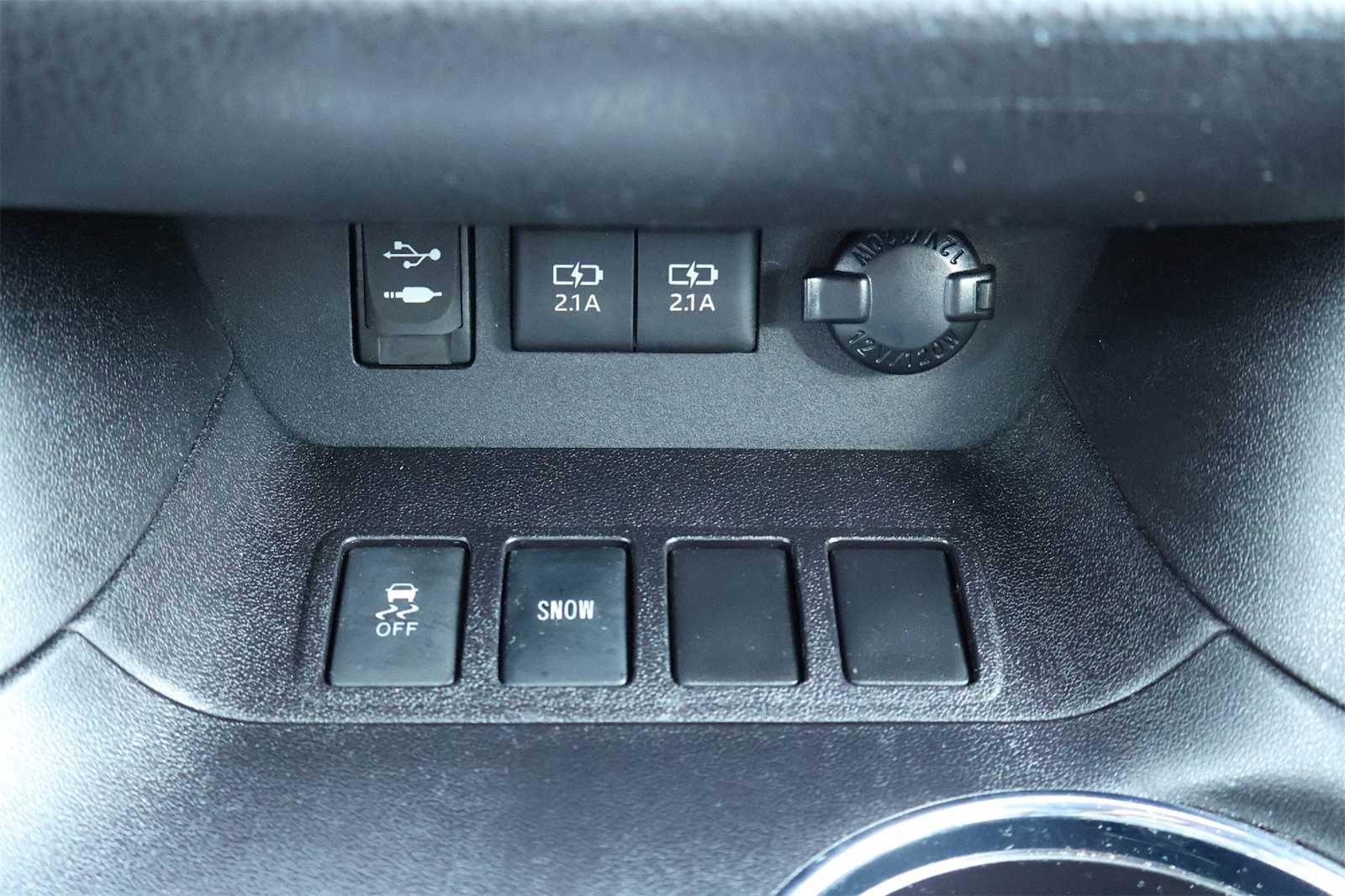 Thumbnail: 2018 Toyota Highlander - 25