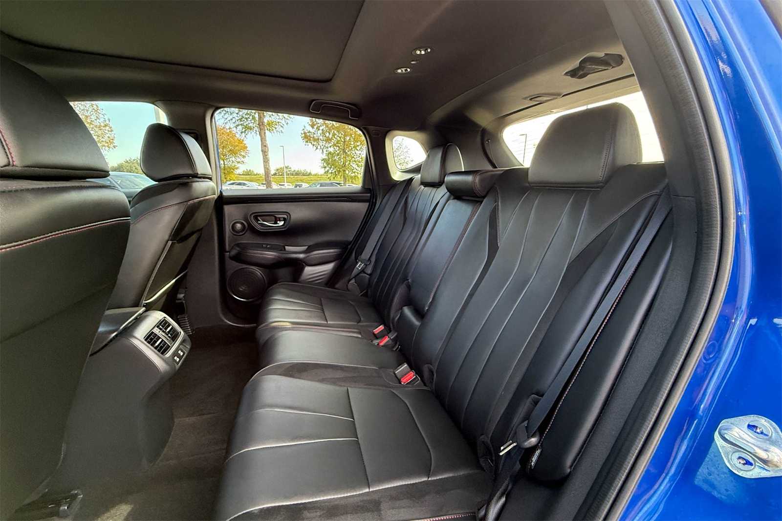 Thumbnail: 2025 Acura ADX - 13