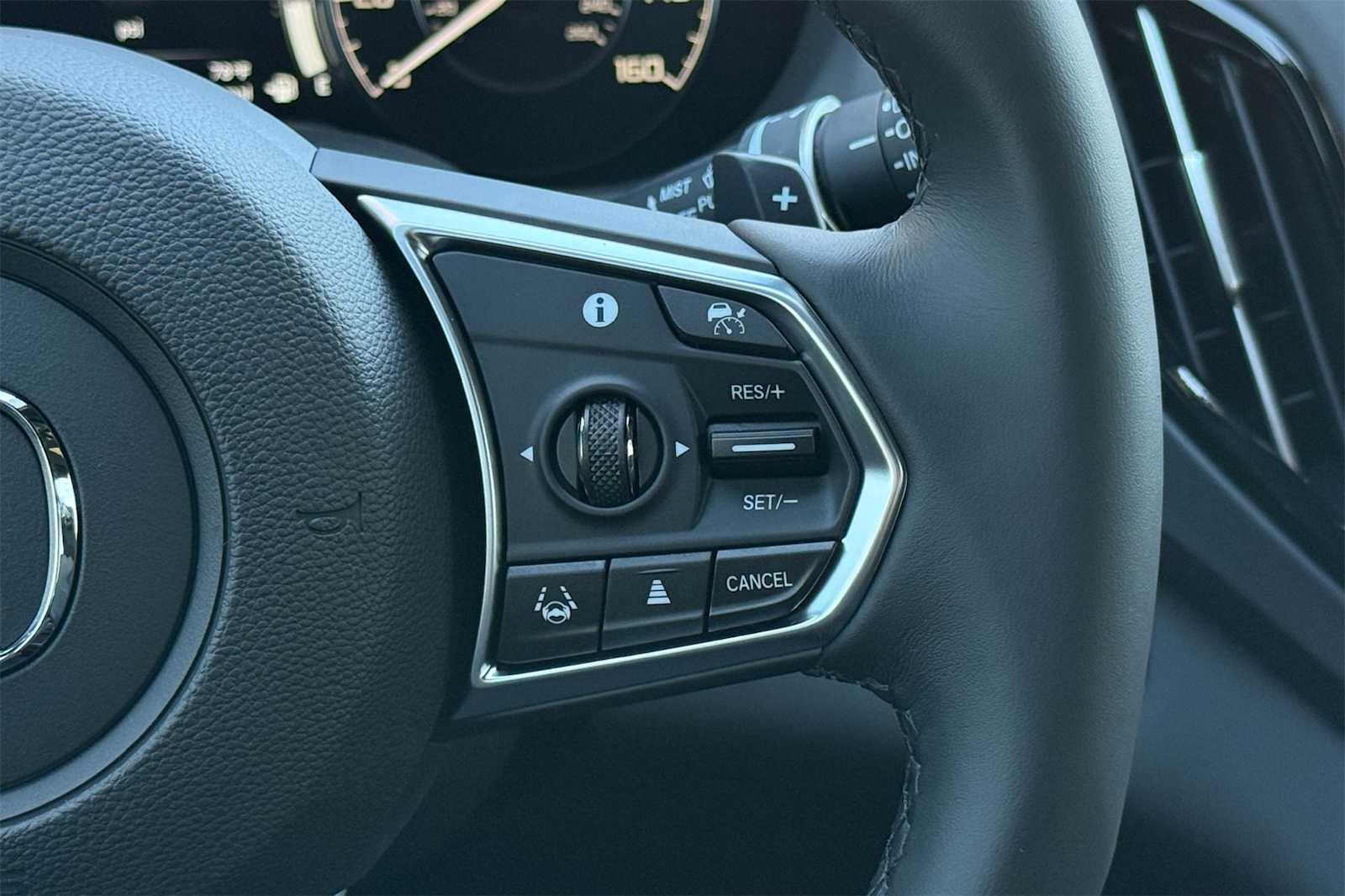 Thumbnail: 2025 Acura RDX - 23