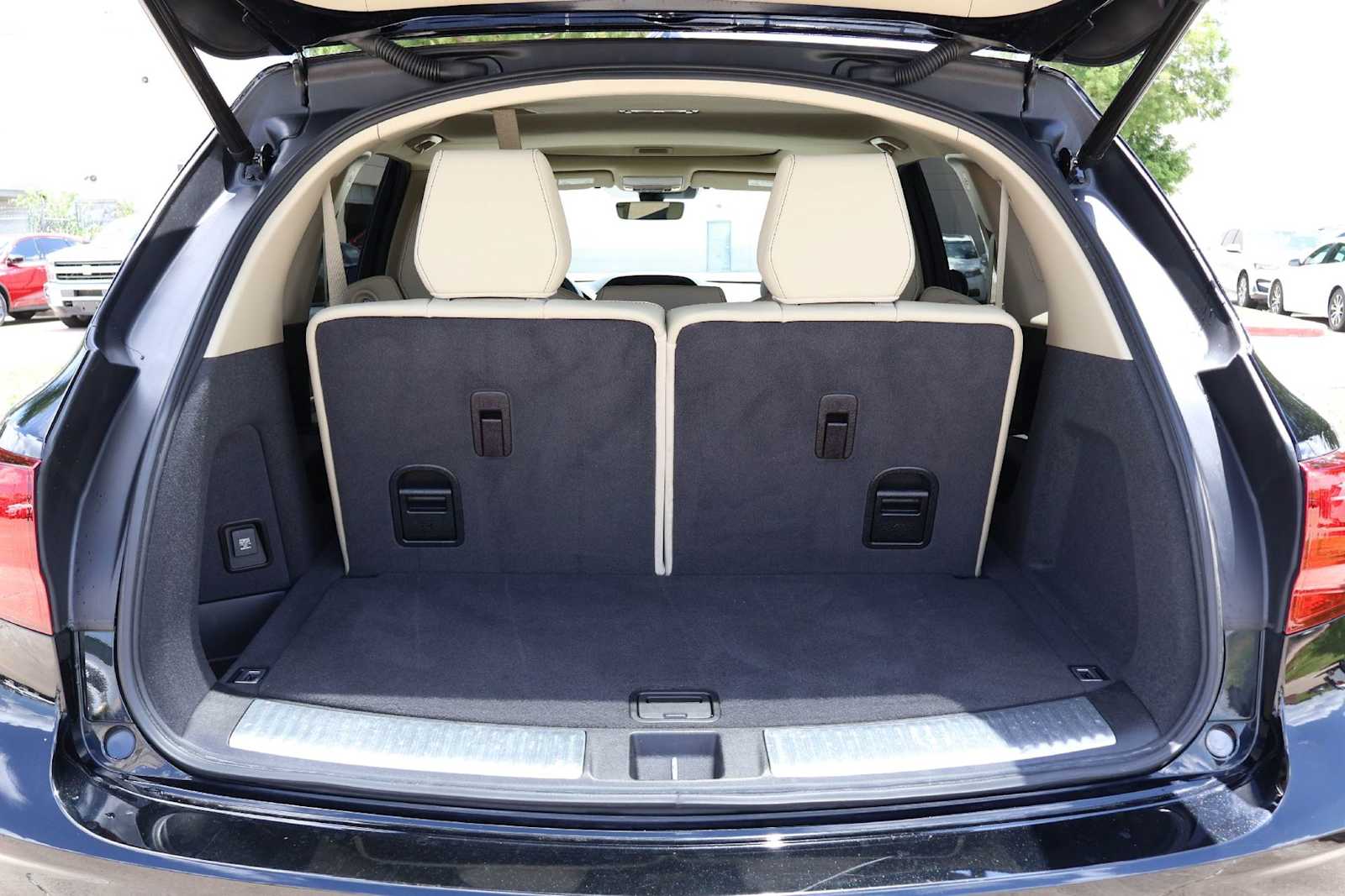 Thumbnail: 2020 Acura MDX - 18