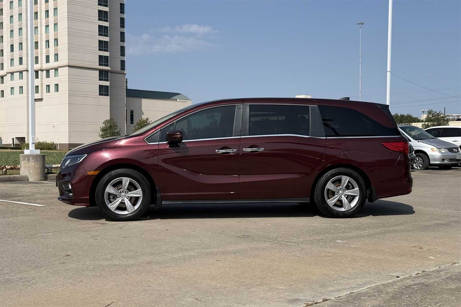 Thumbnail: 2018 Honda Odyssey - 3